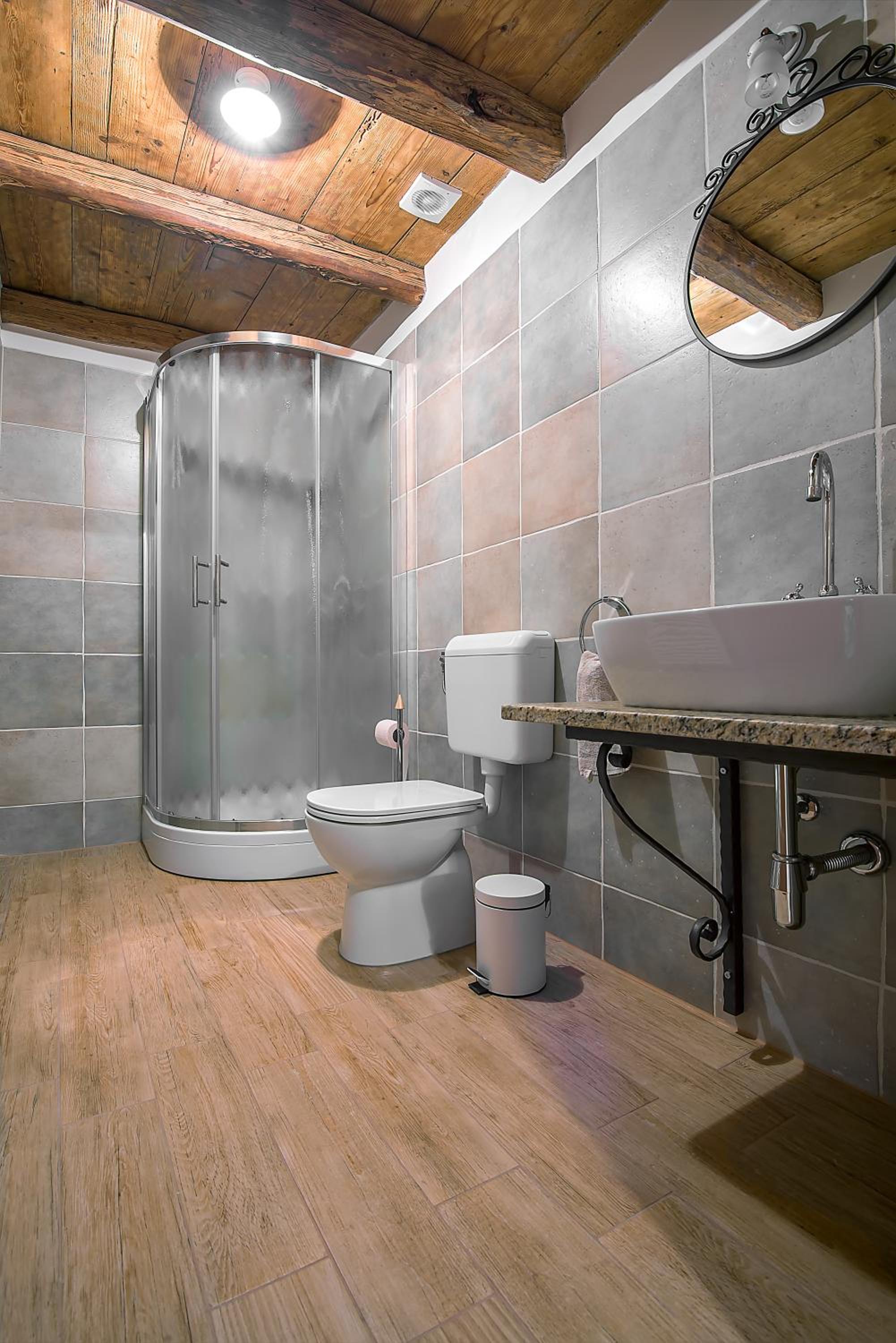 Triple Room with Private Bathroom
