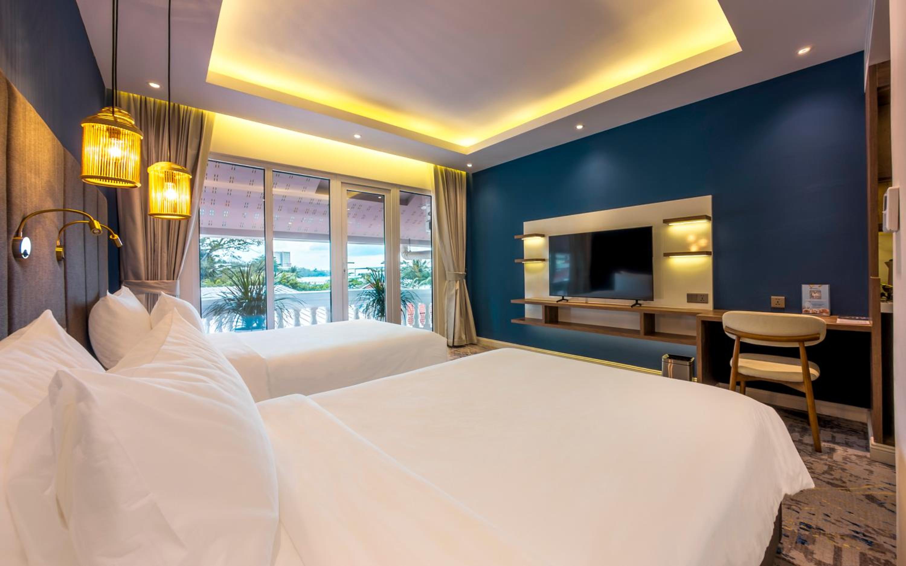 Premium Twin Room Beachfront