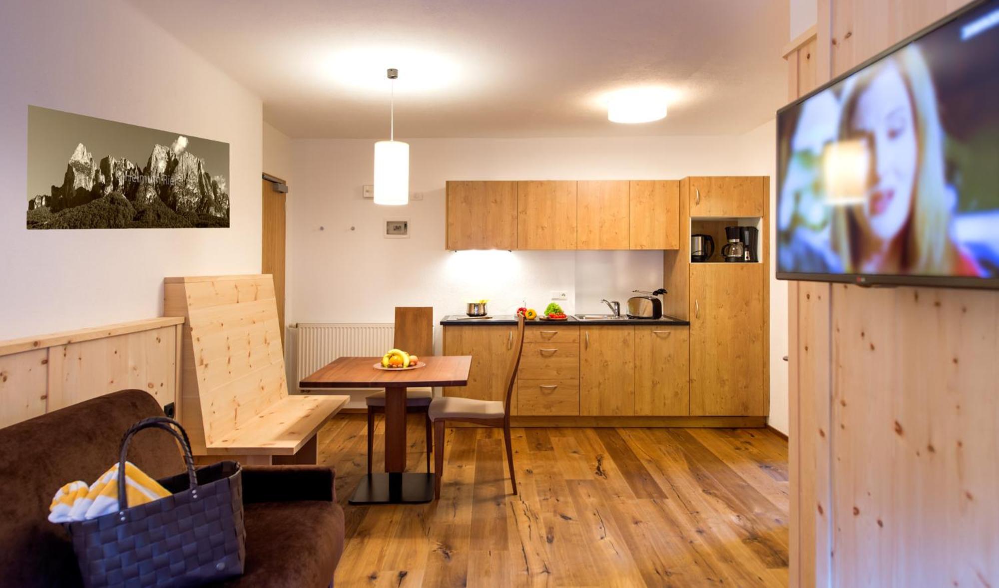 Superior One-Bedroom Apartment with Balcony photo 2