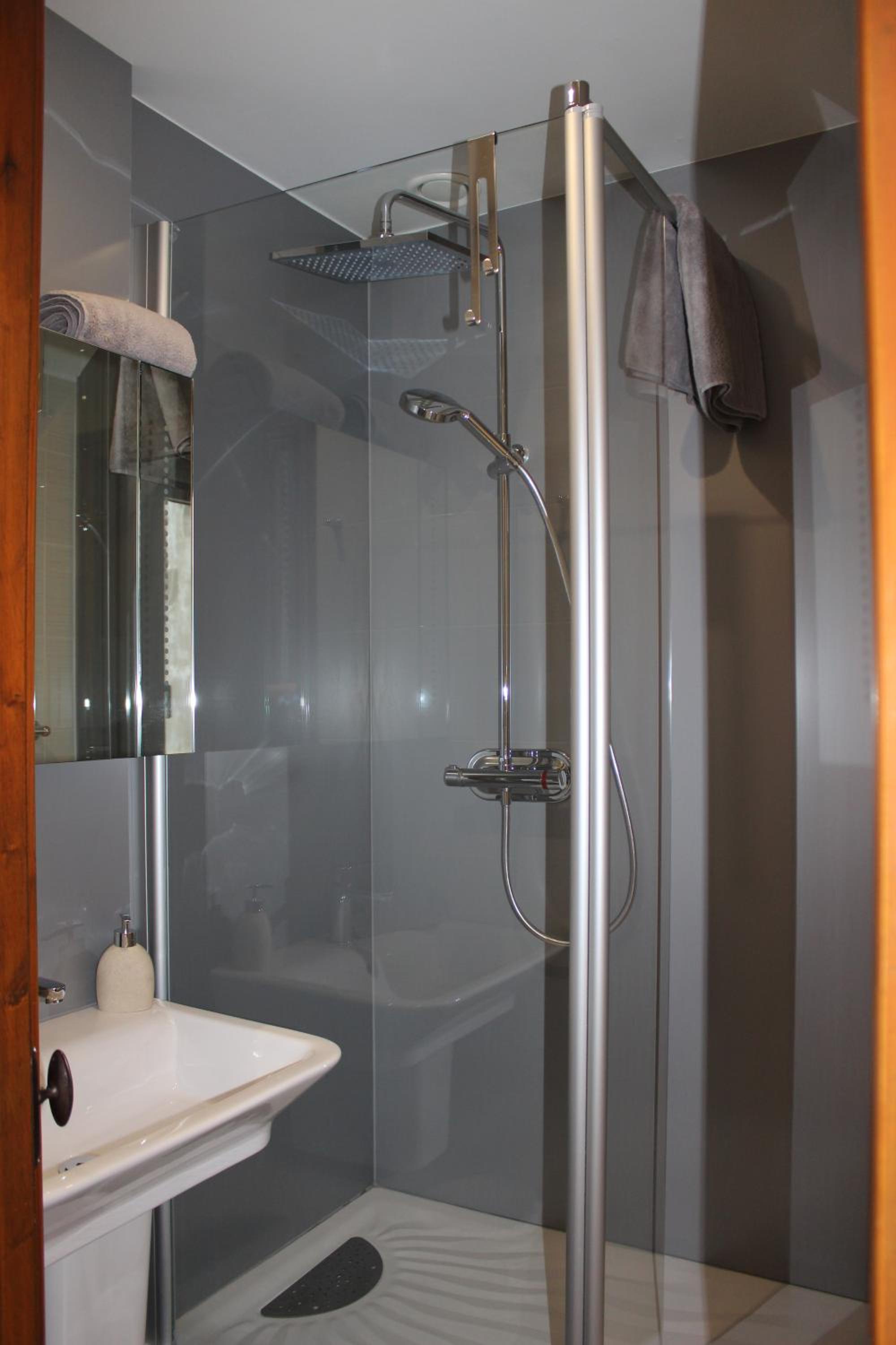 Double Room - Photo 3