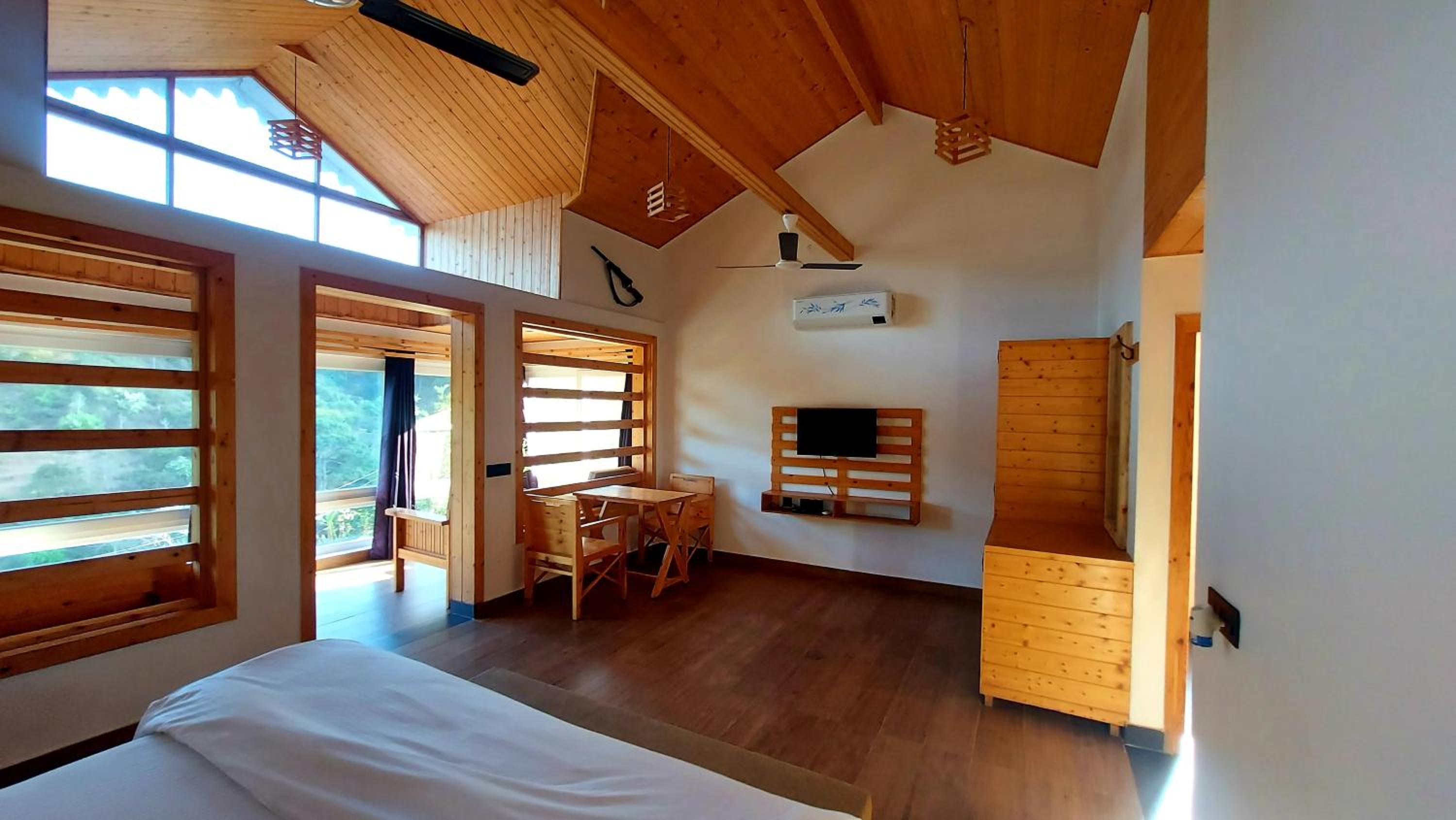 Junior Suite with Mountain View photo 1