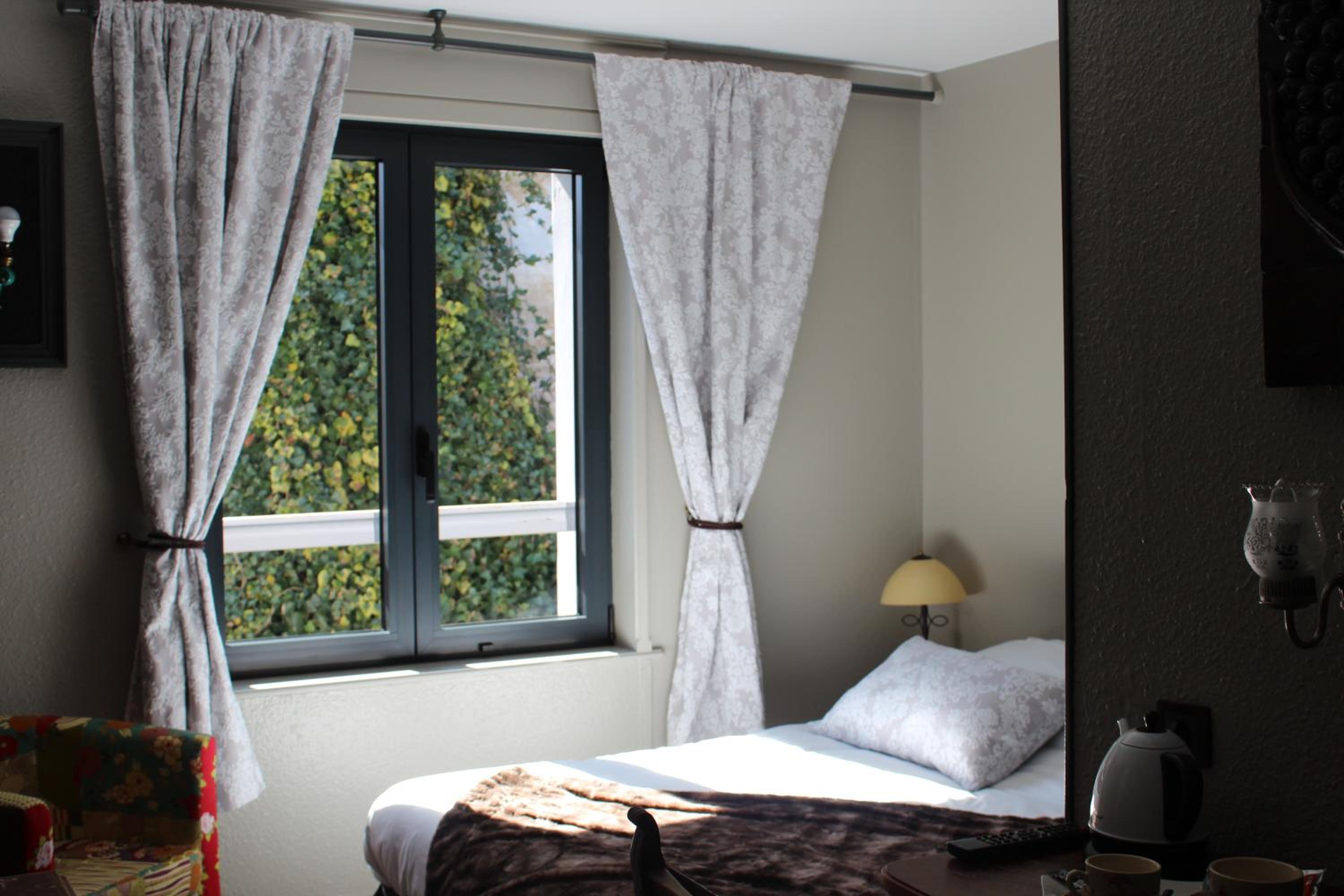Double Room - Photo 17