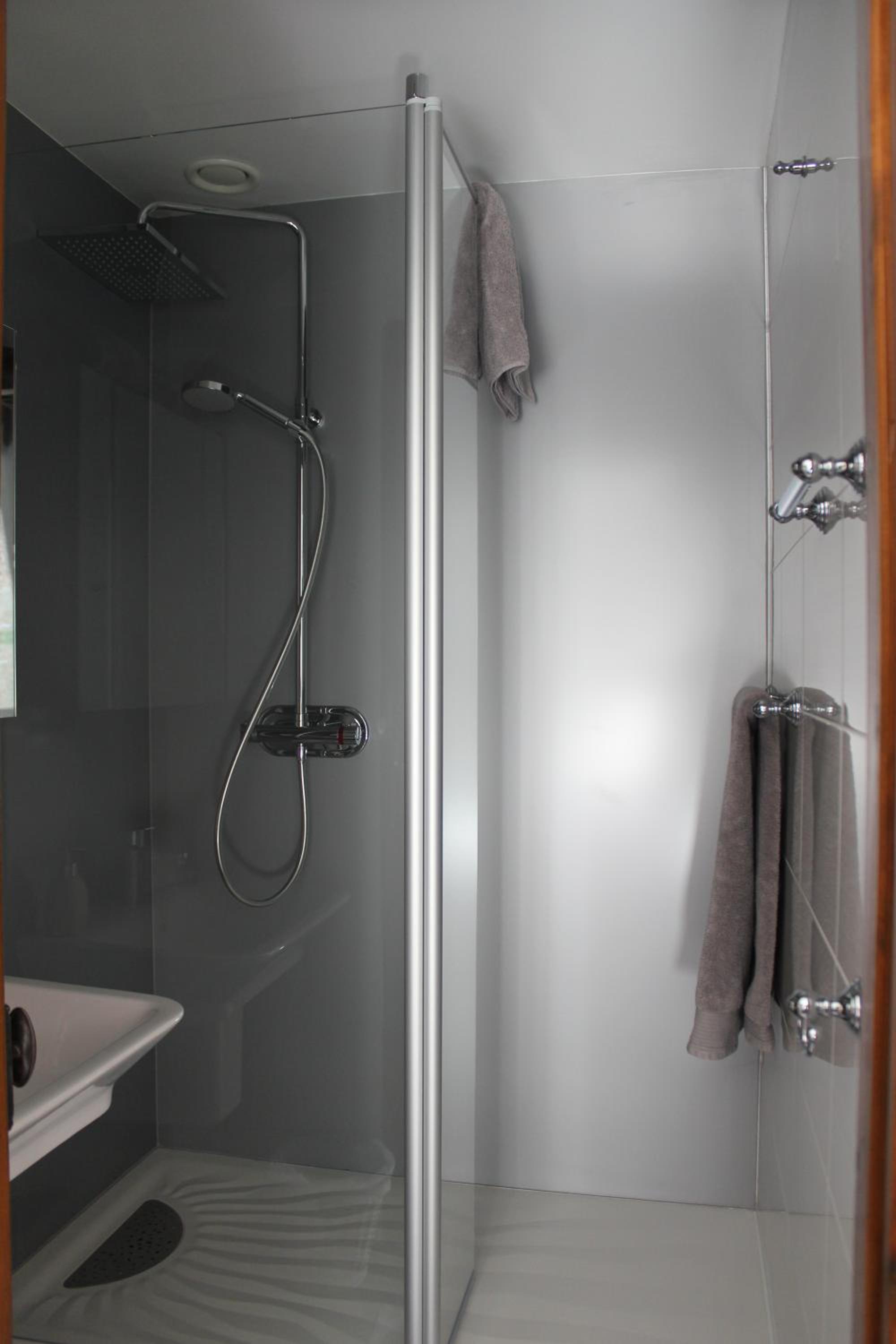 Double Room - Photo 16