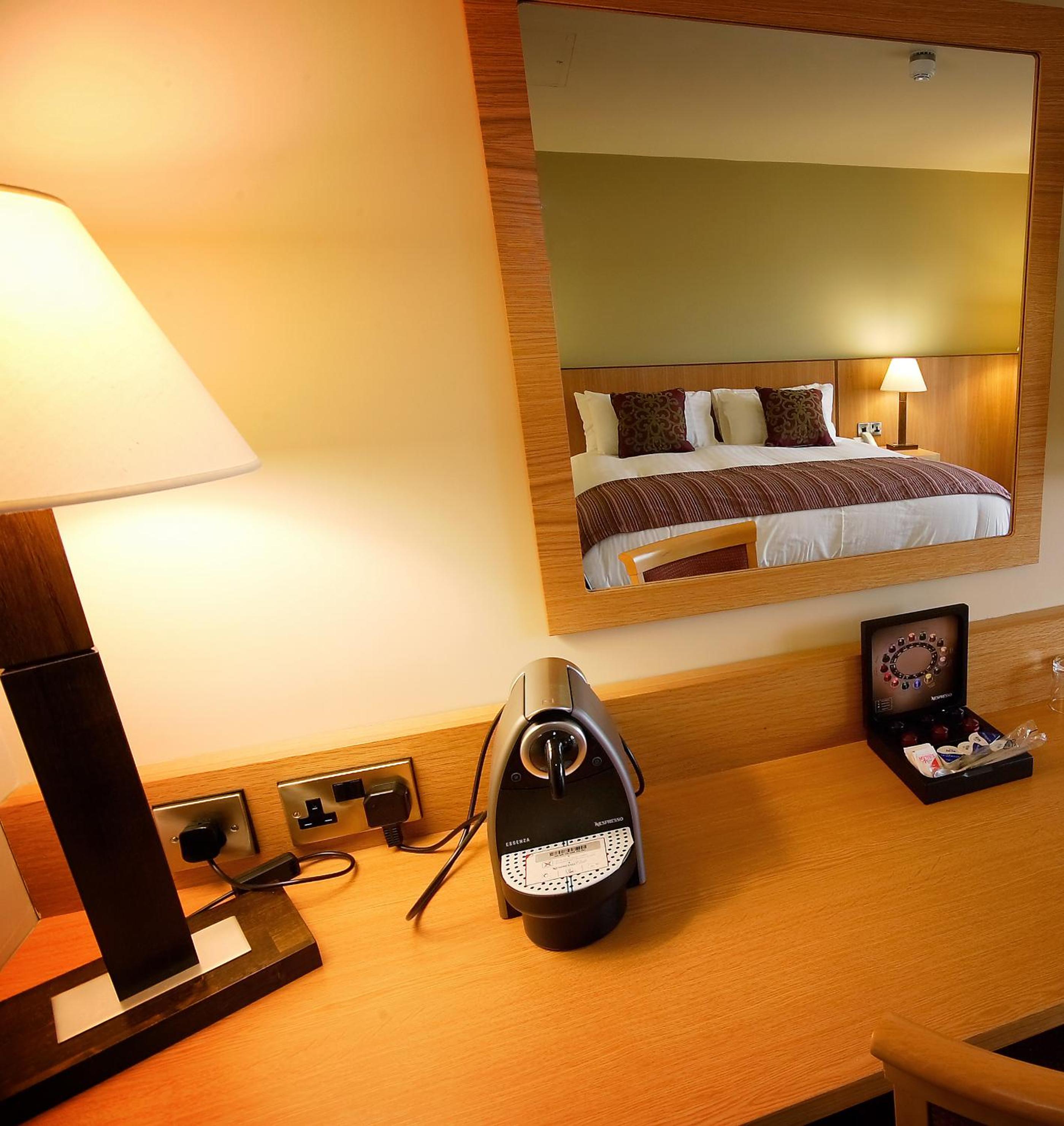 Executive Suite - Photo 13