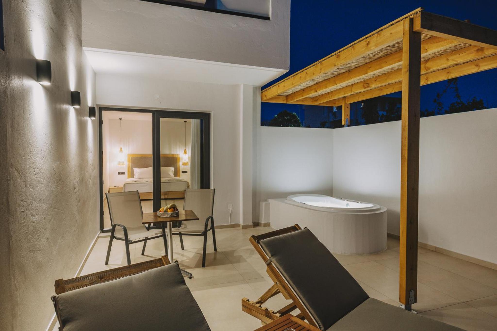 Junior Suite with Outdoor Jetted Tub