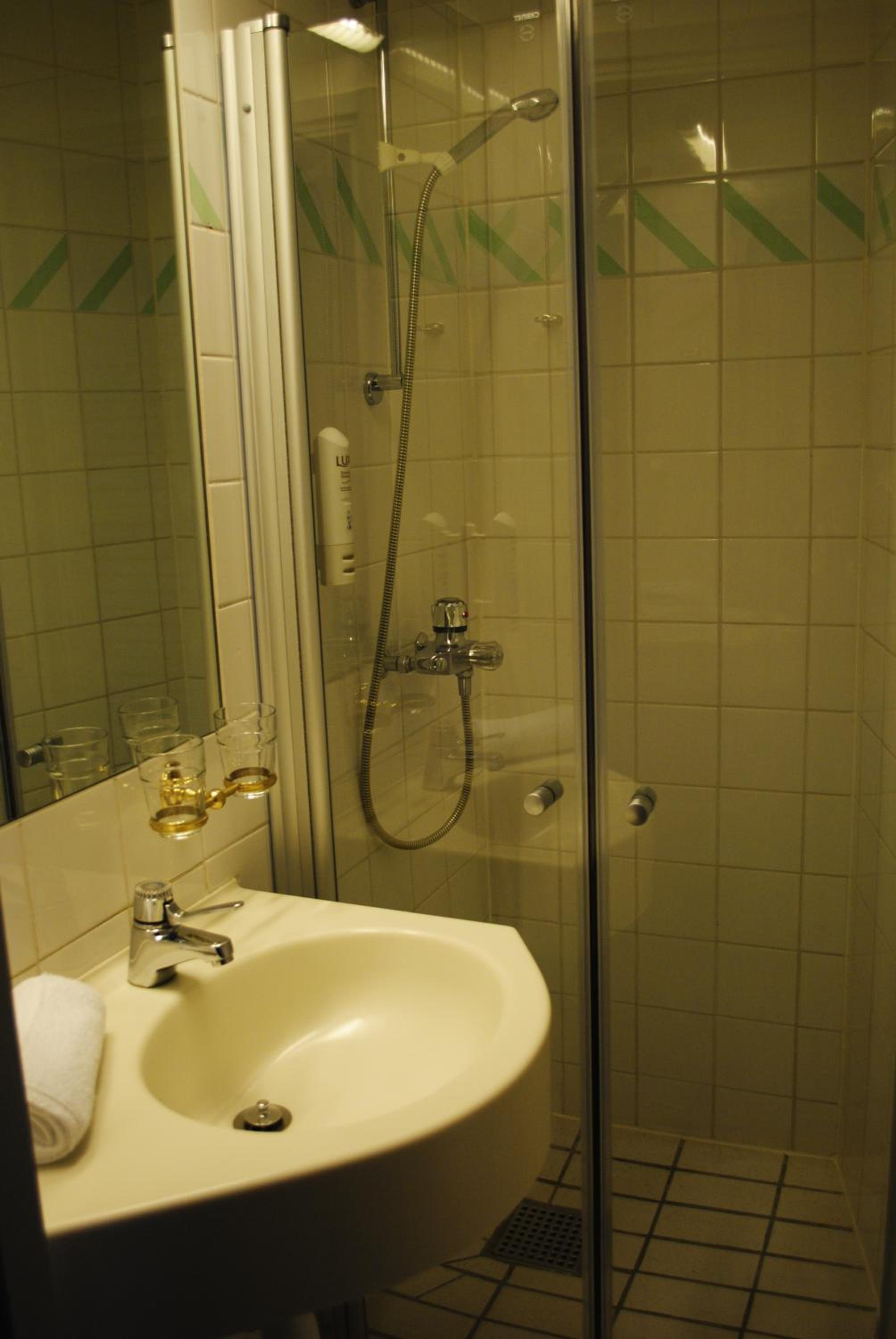 Standard Plus Twin Room photo 2