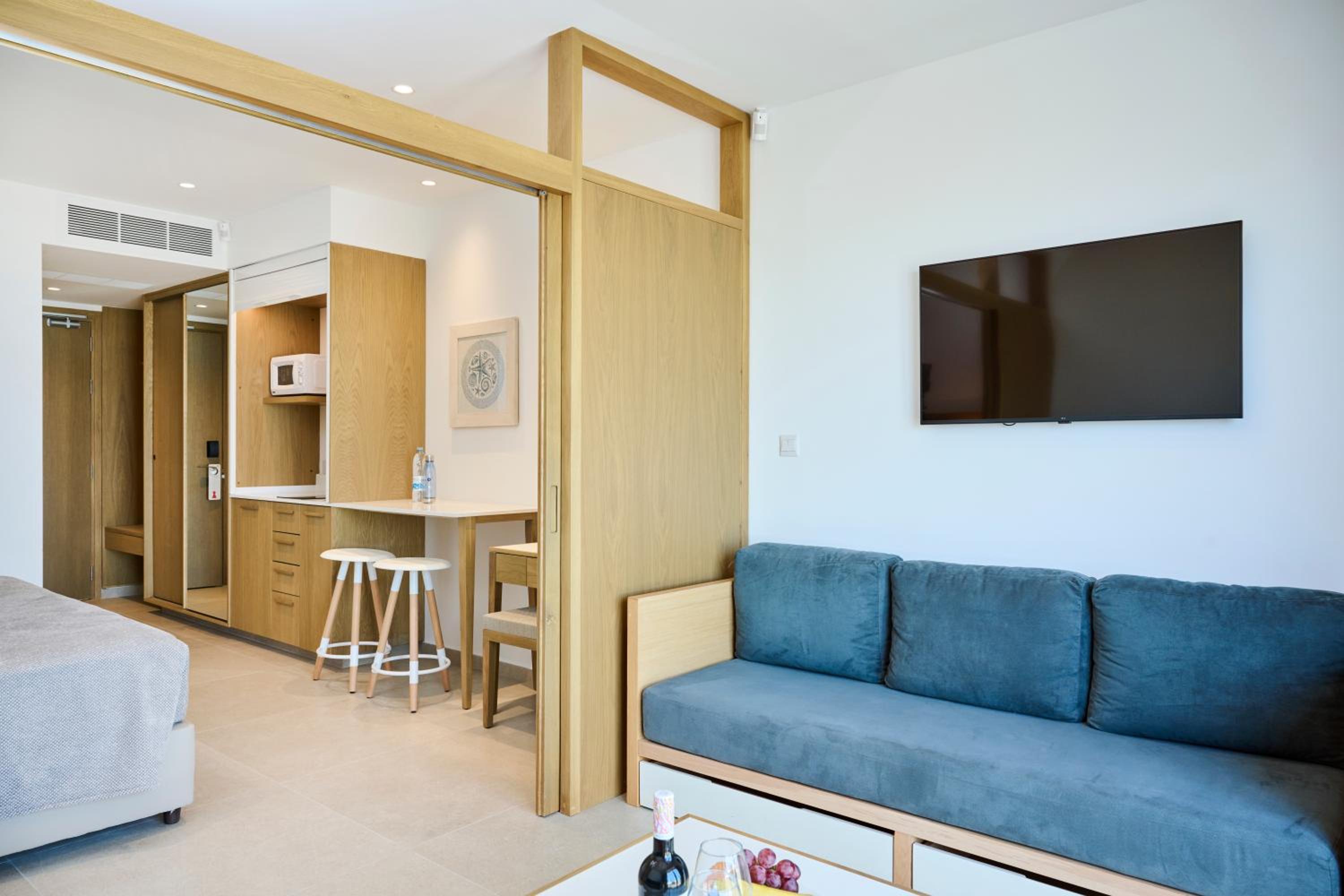 Junior Suite with Sea View photo 2
