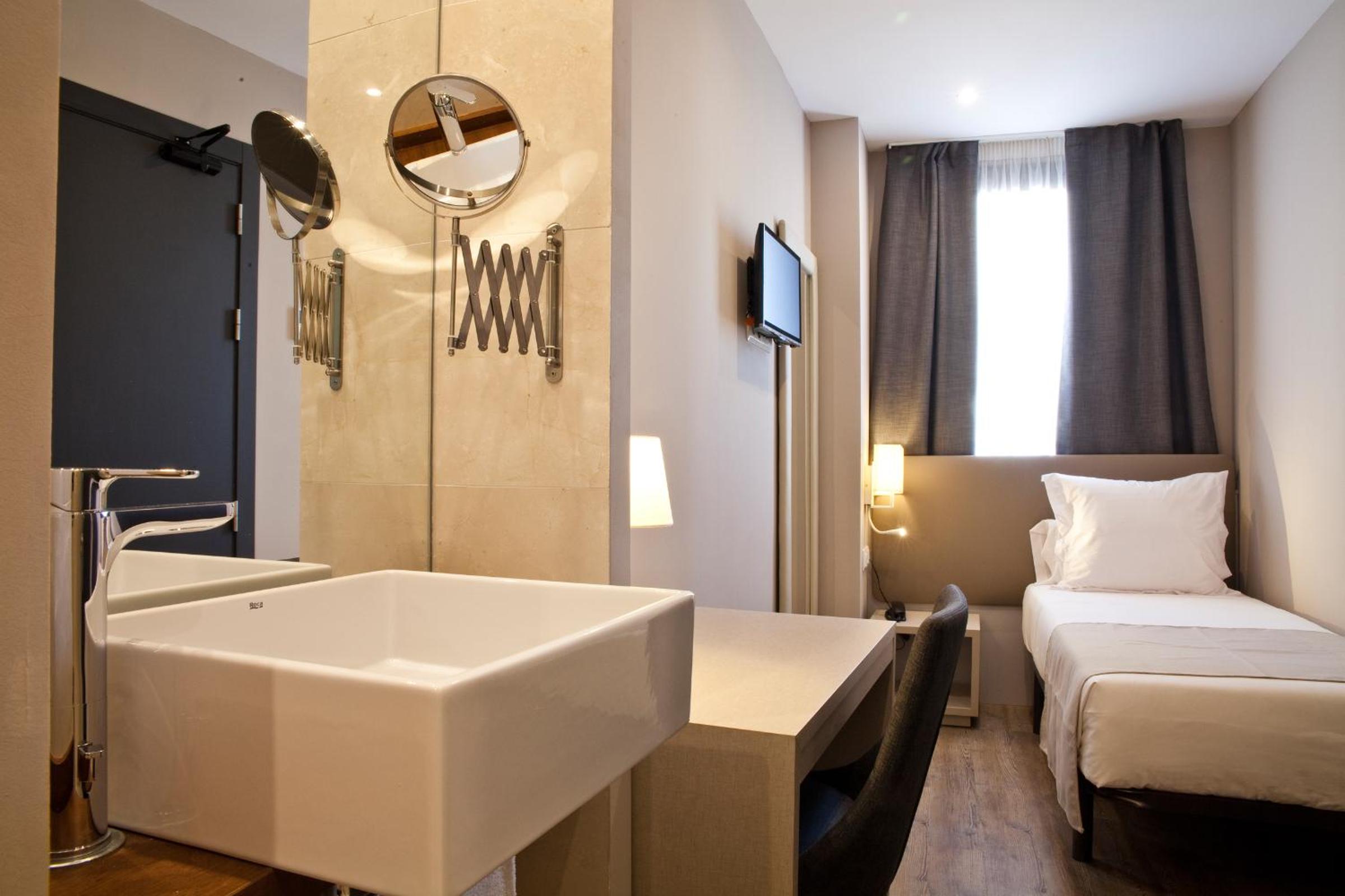 Single Room photo 1