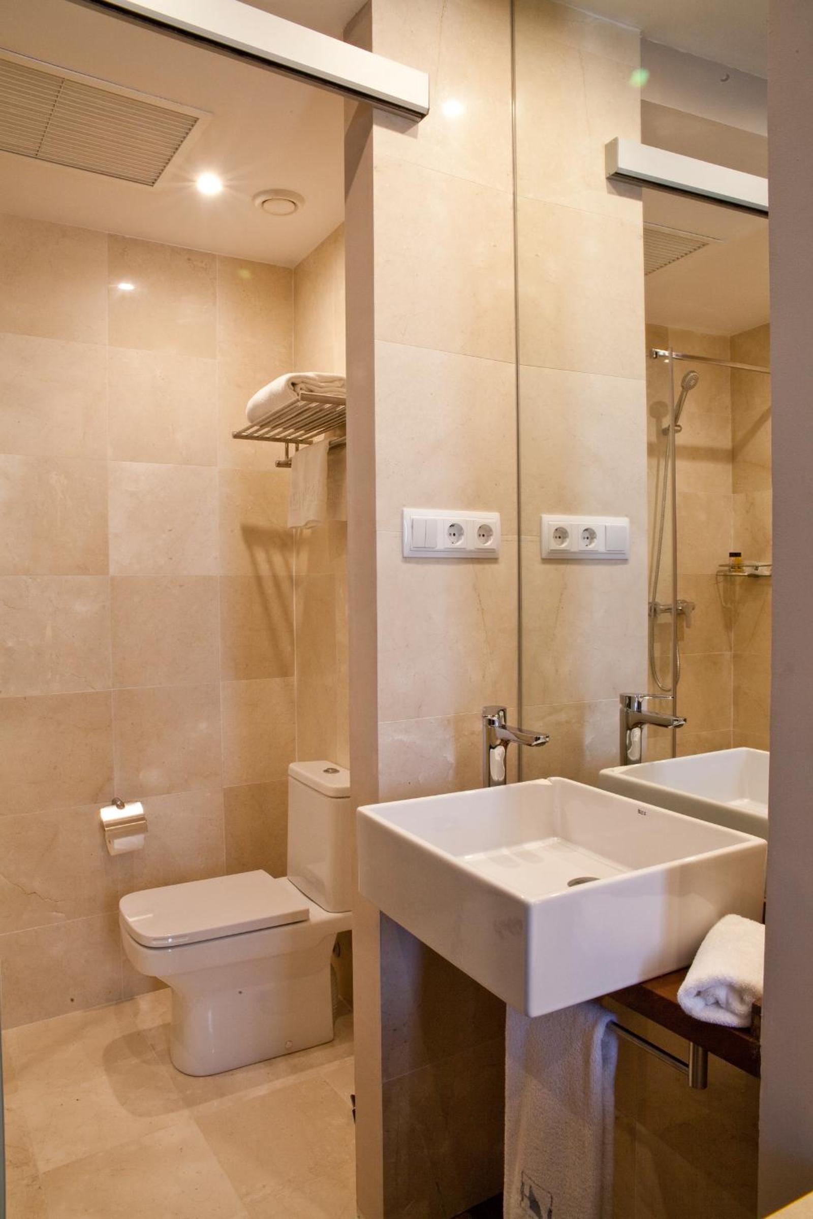 Single Room photo 2