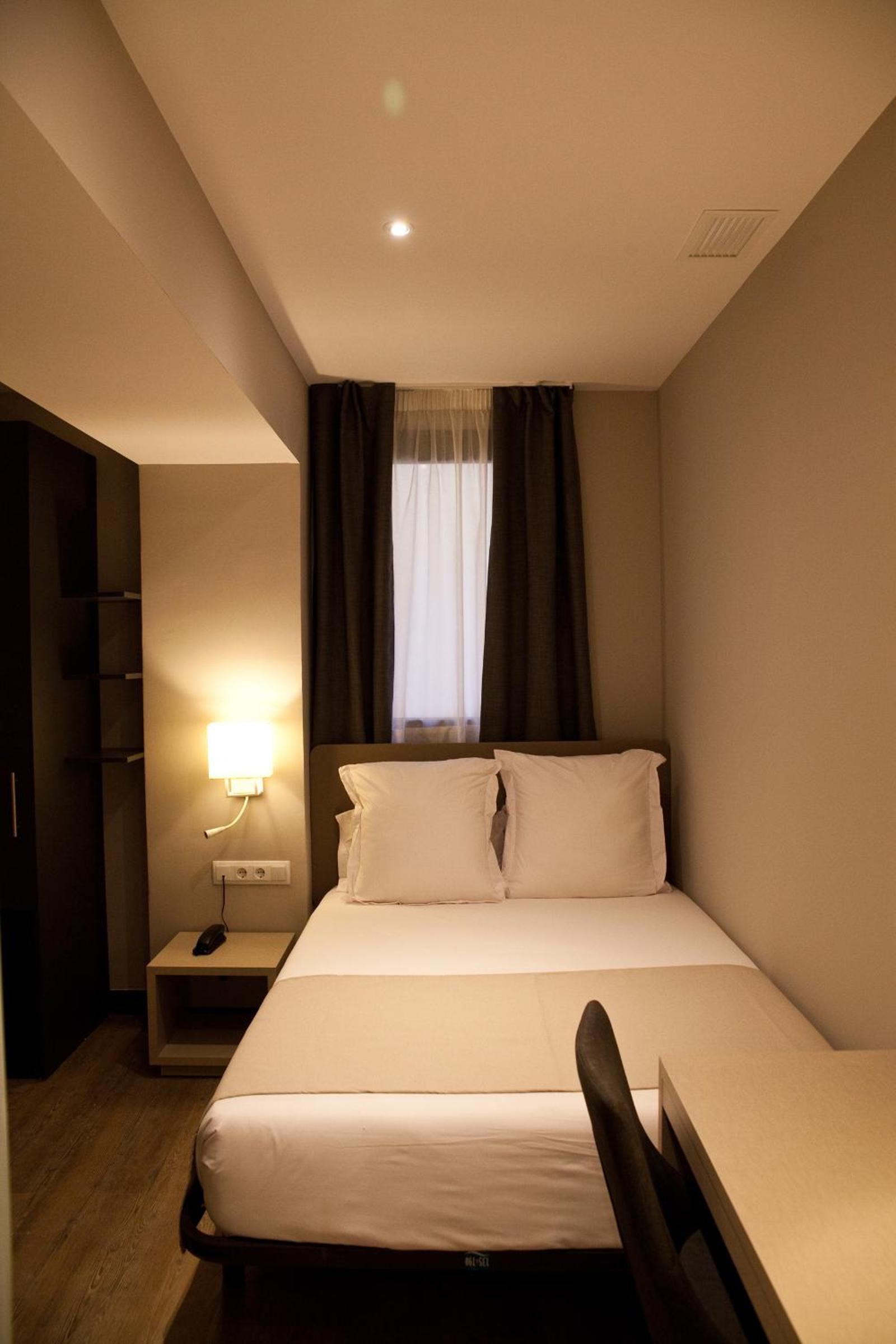 Small Double Room photo 1