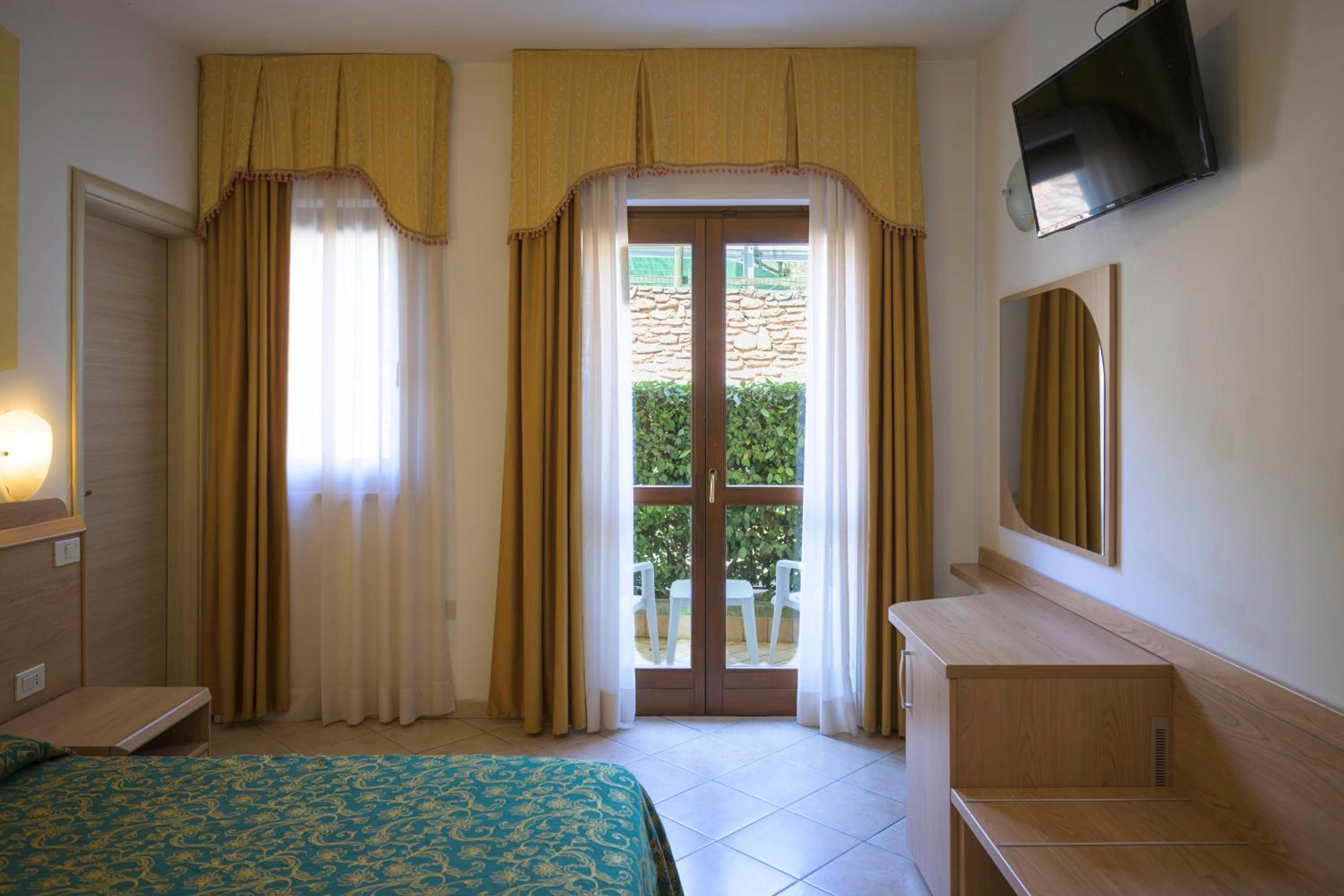 Economy Twin Room