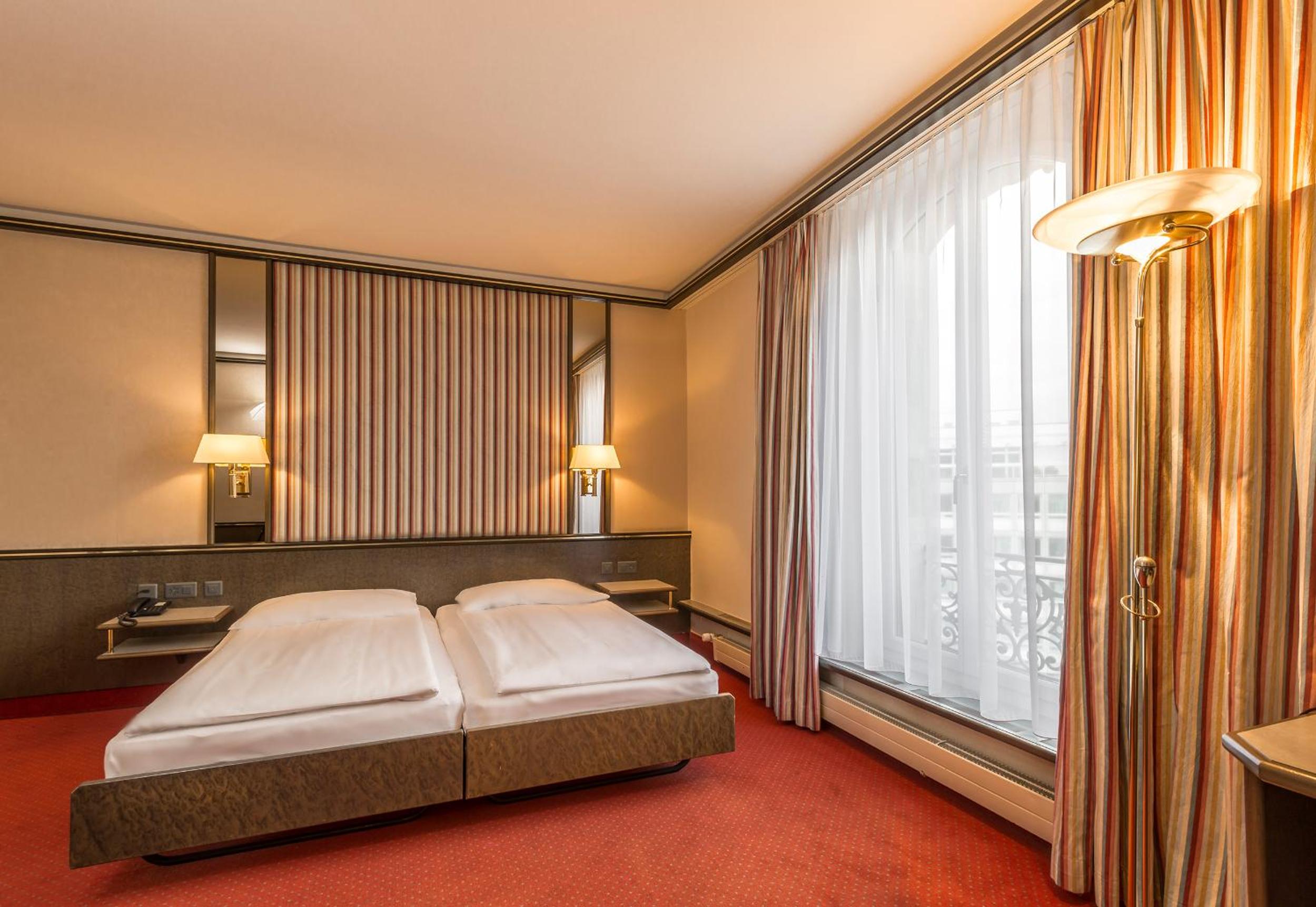 Double Room - Photo 9