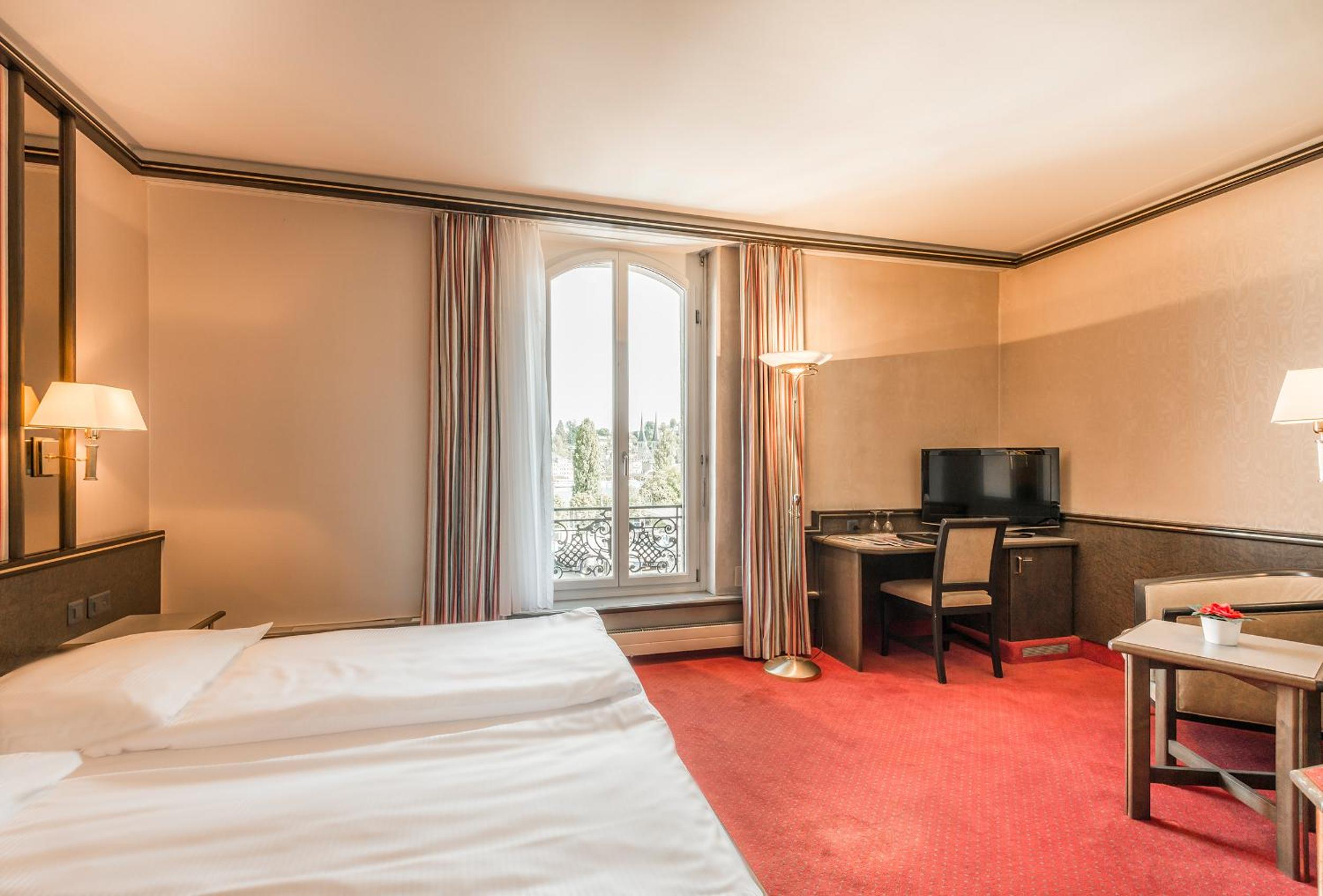Double Room - Photo 8