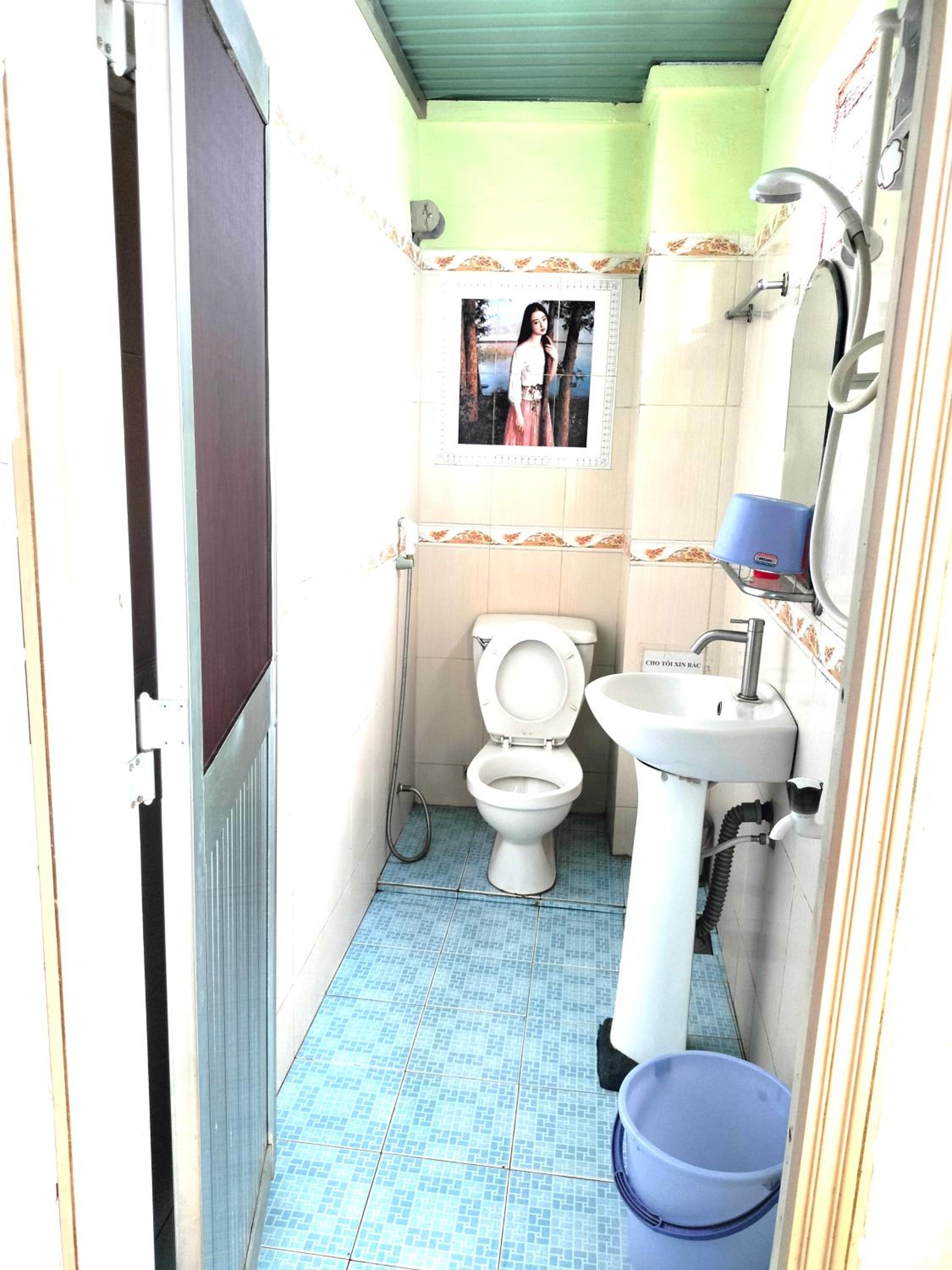 Budget Twin Room photo 2