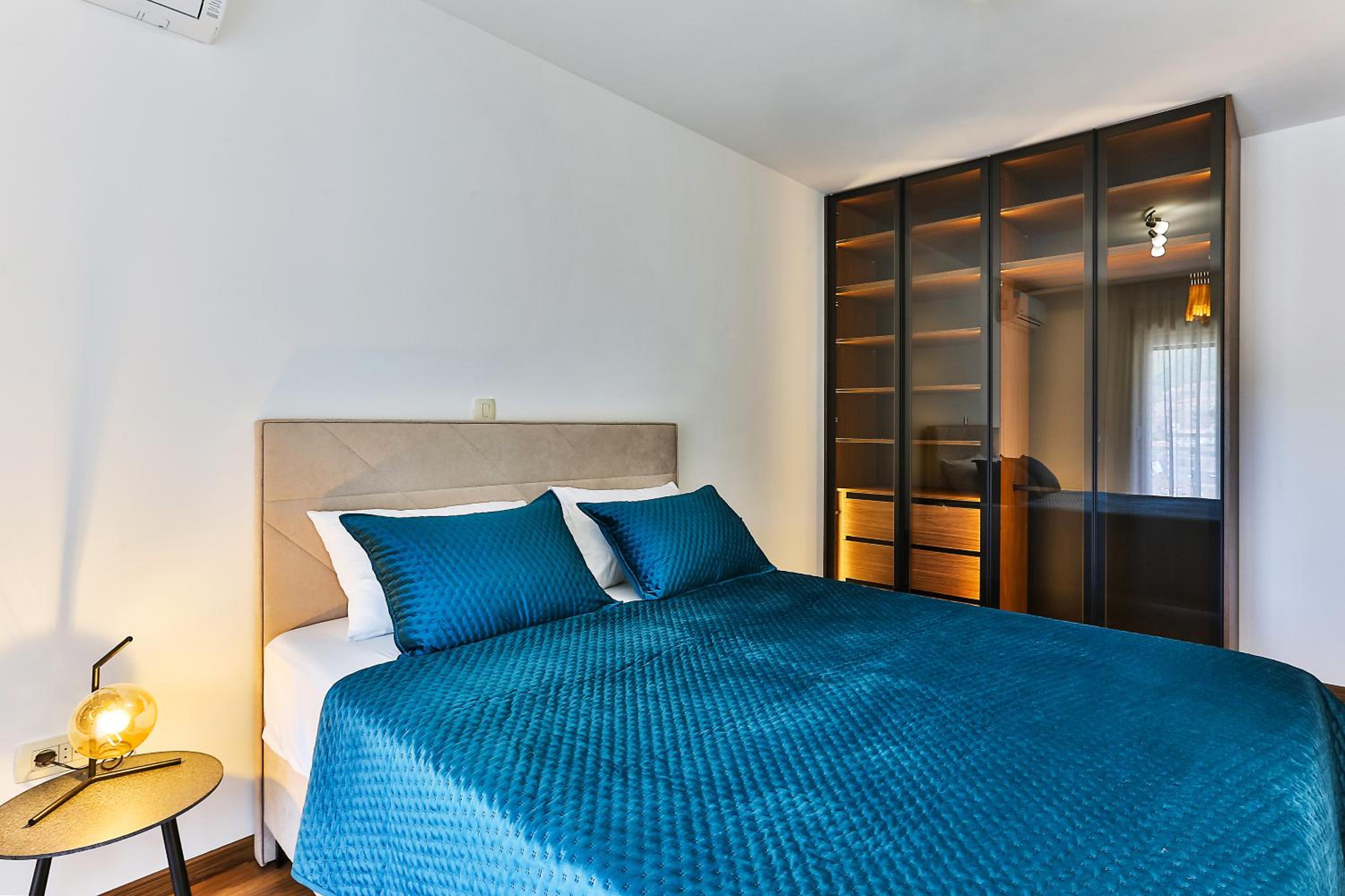 One-Bedroom Apartment with Balcony photo 3
