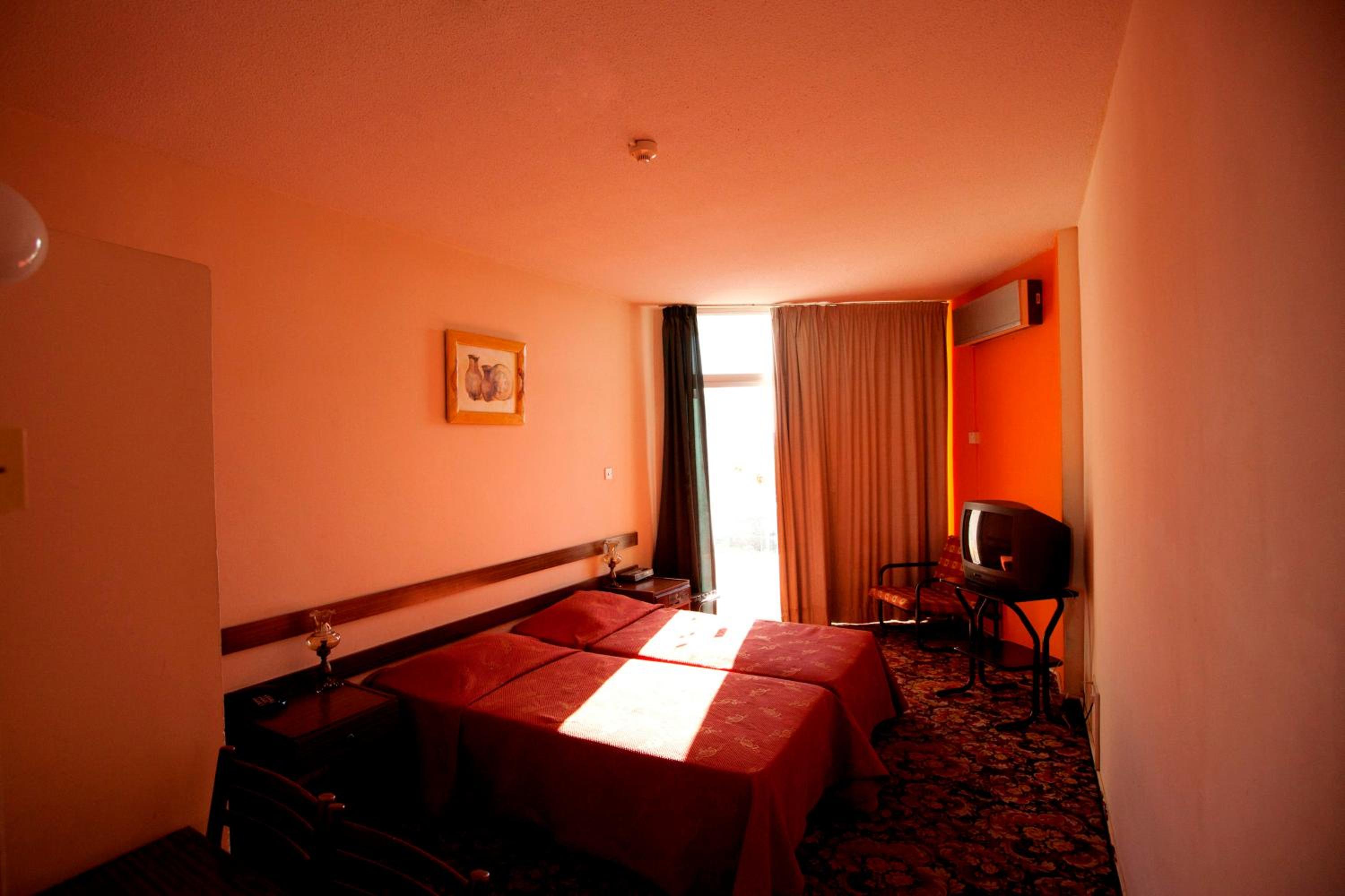 Budget Double or Twin Room - Photo 3