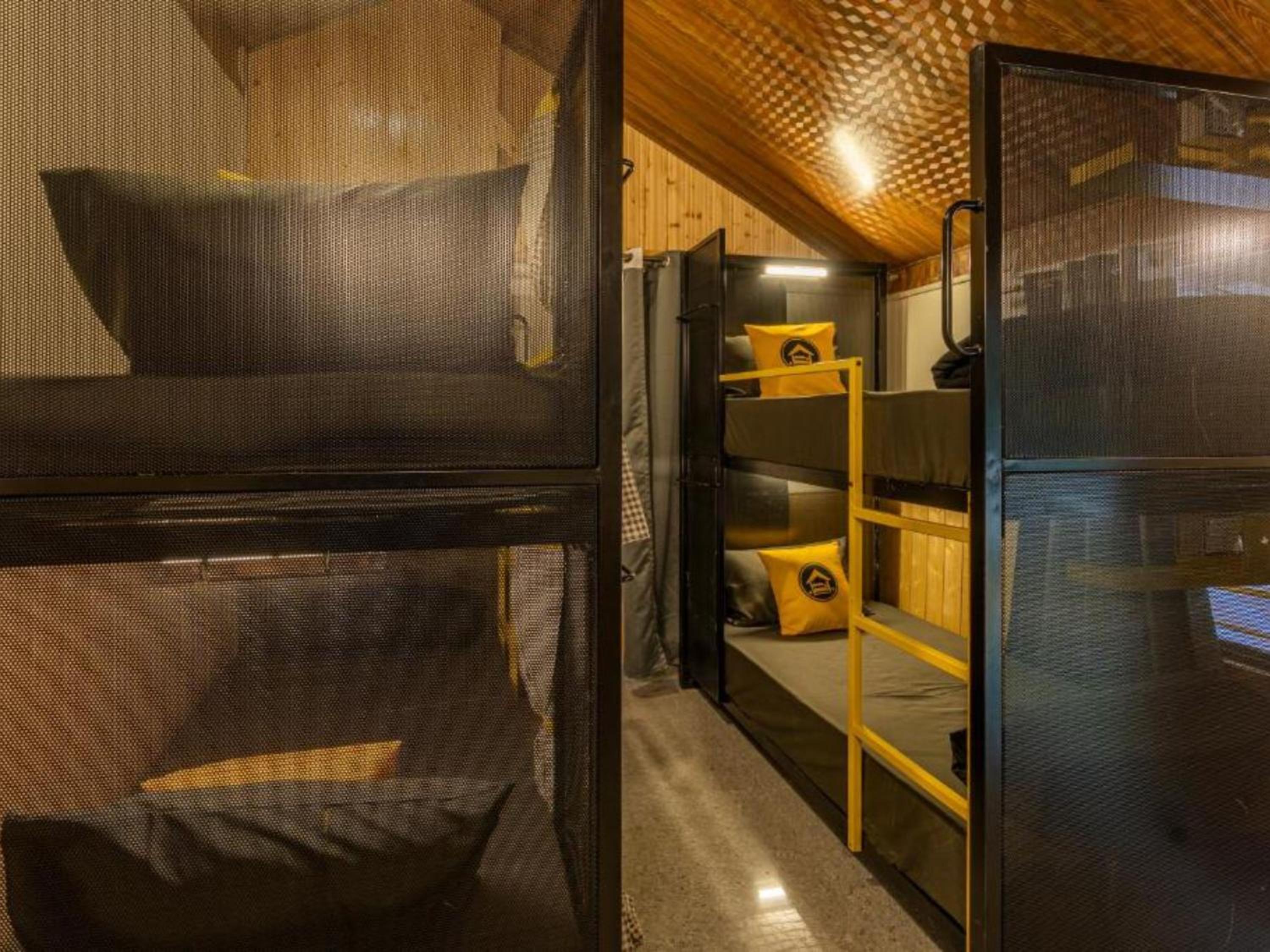 Bed in 4-Bed Mixed Dormitory Room photo 1