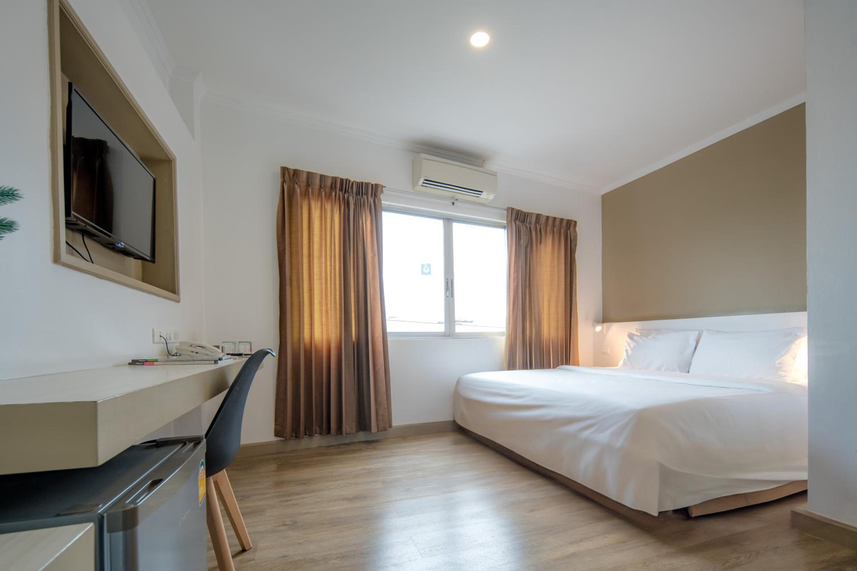 Standard Double Room photo 3