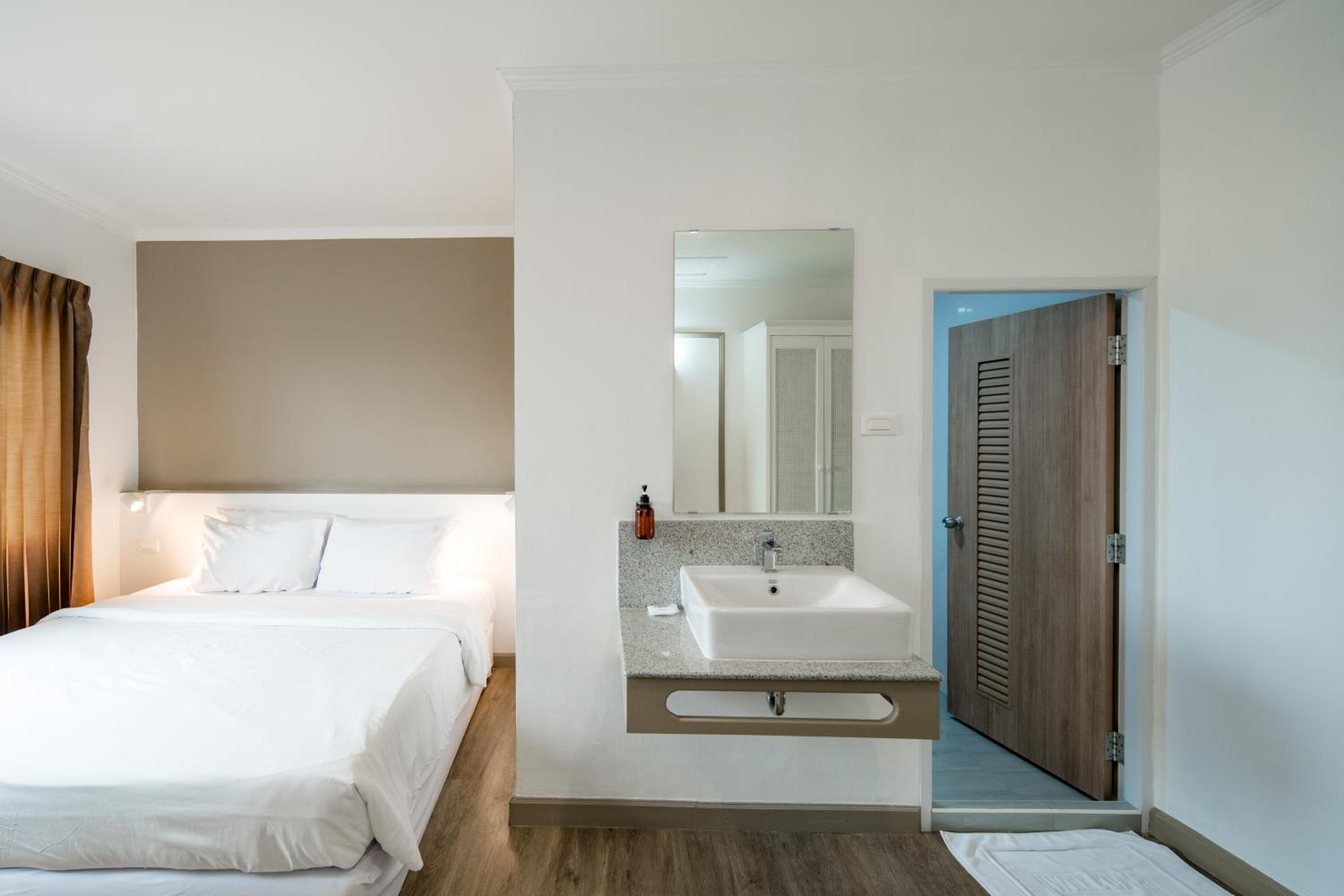 Standard Double Room photo 1
