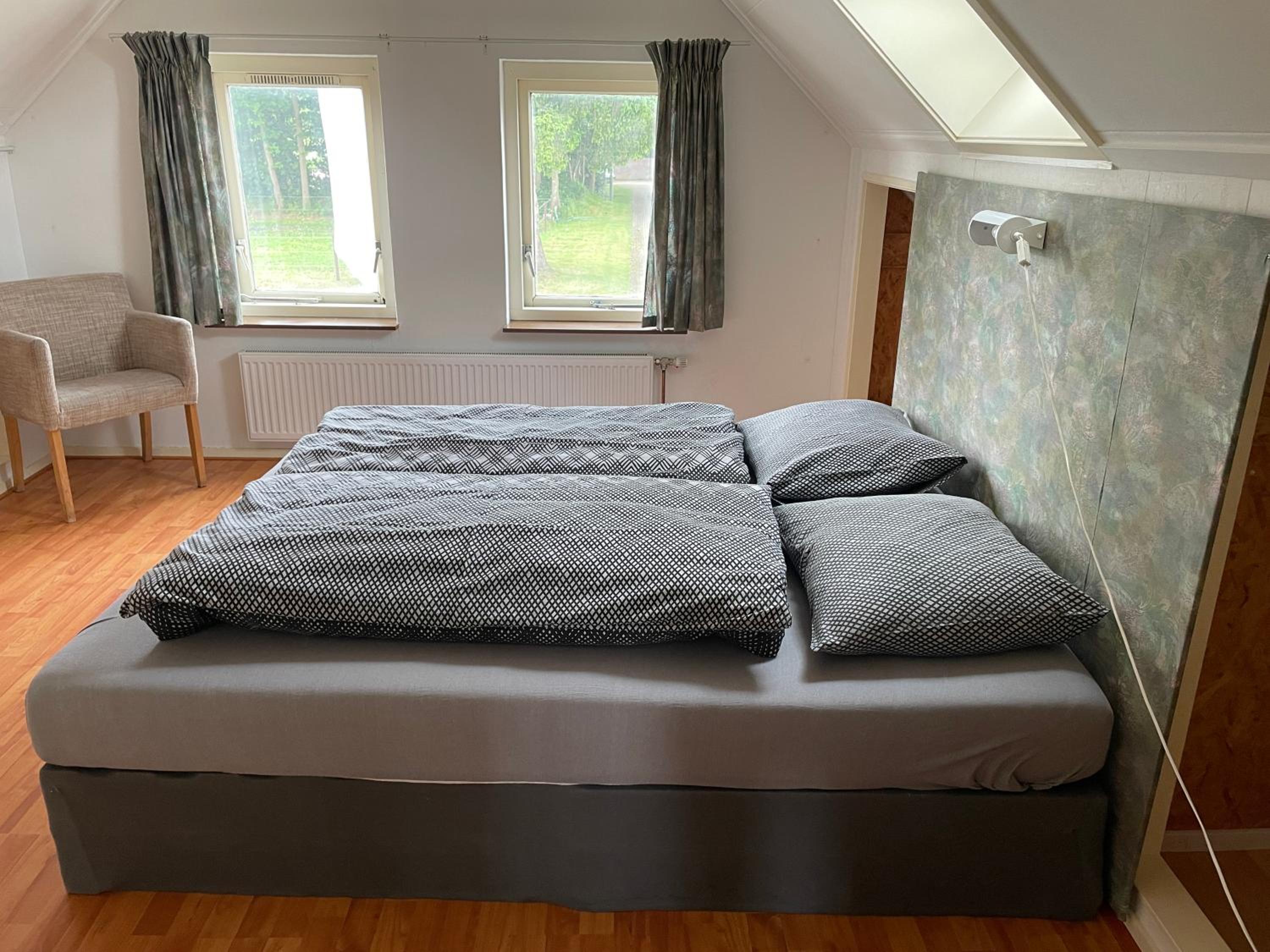 Four-Bedroom House photo 3