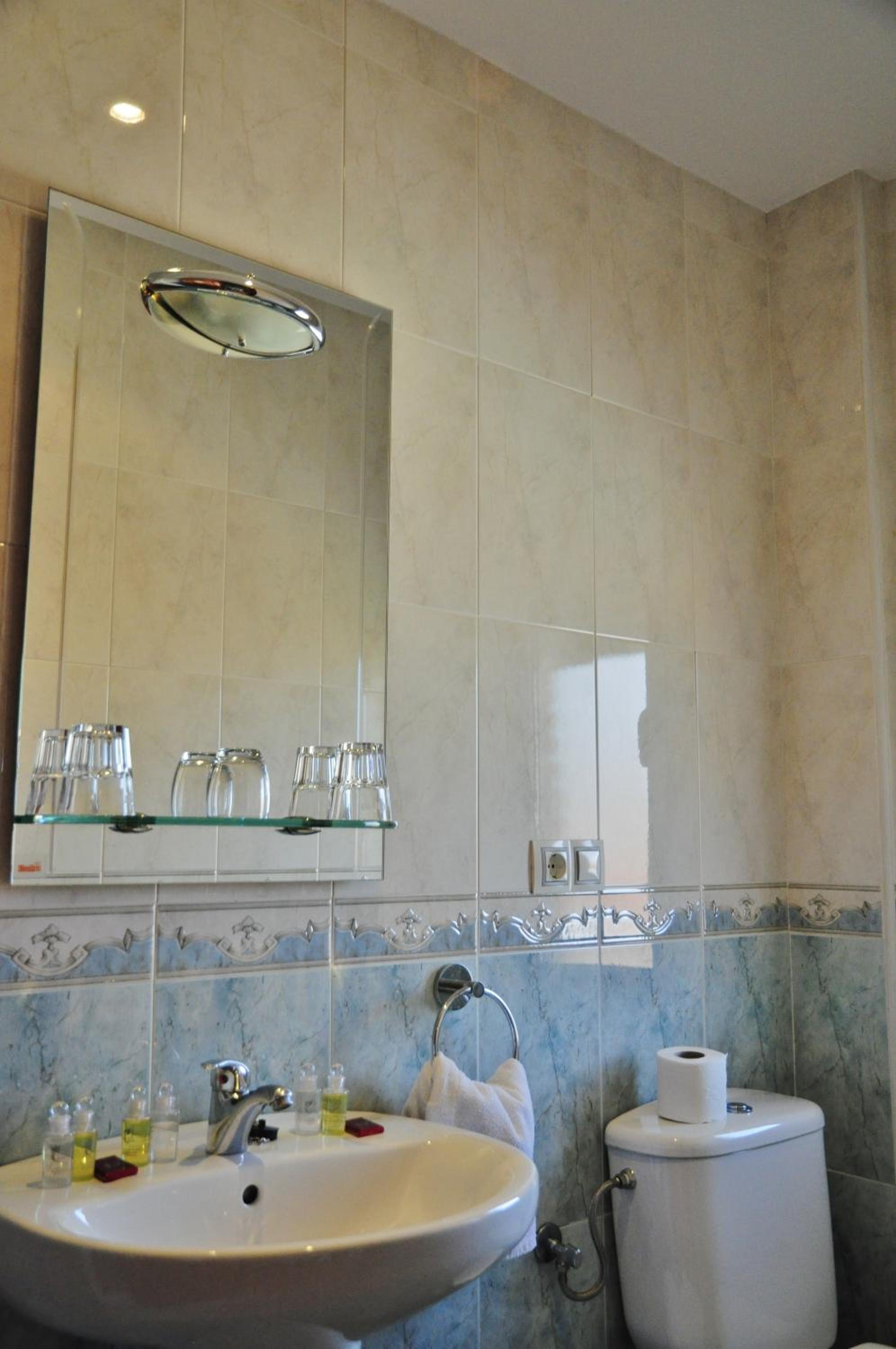 Double or Twin Room photo 2