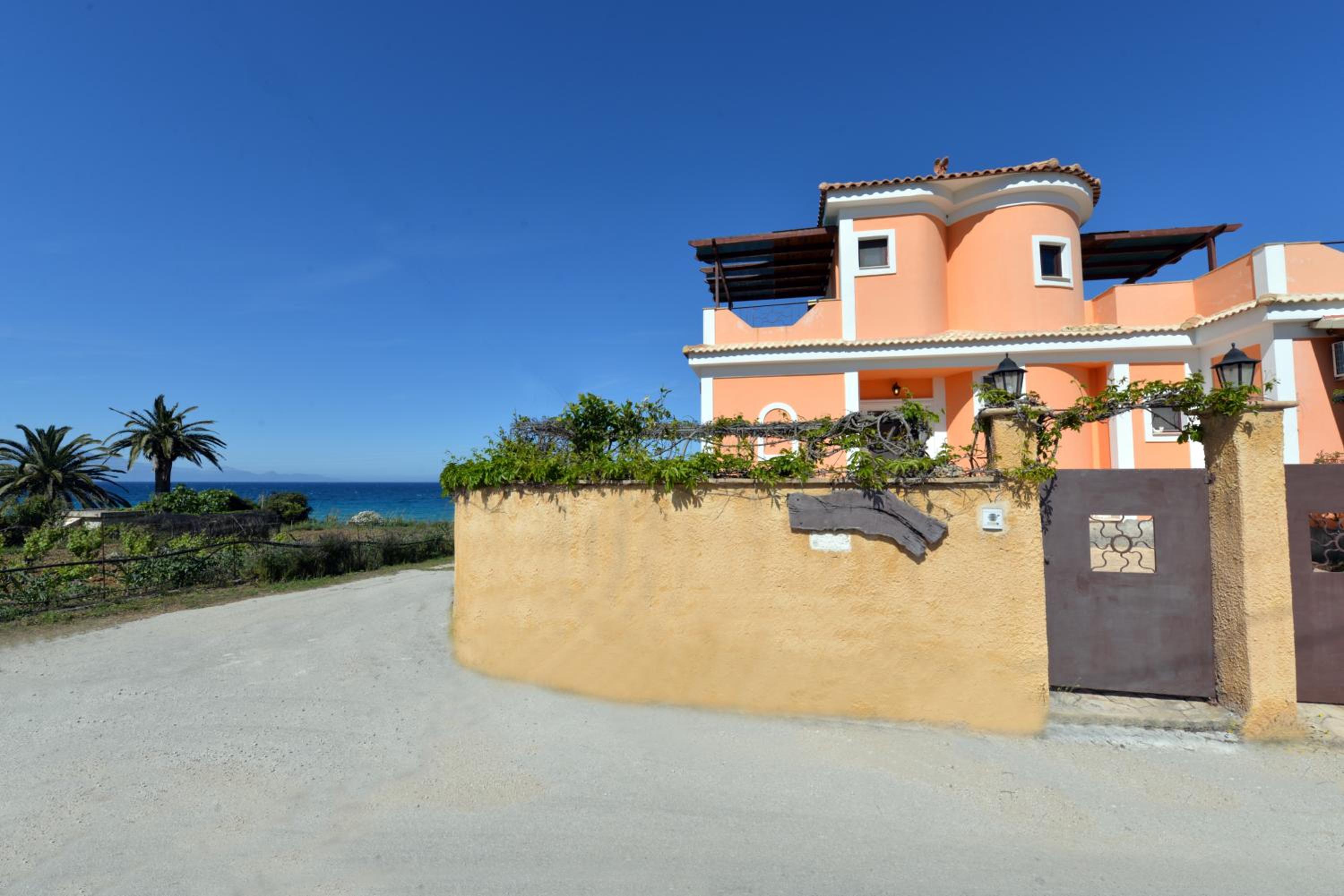 Villa With Sea View photo 2