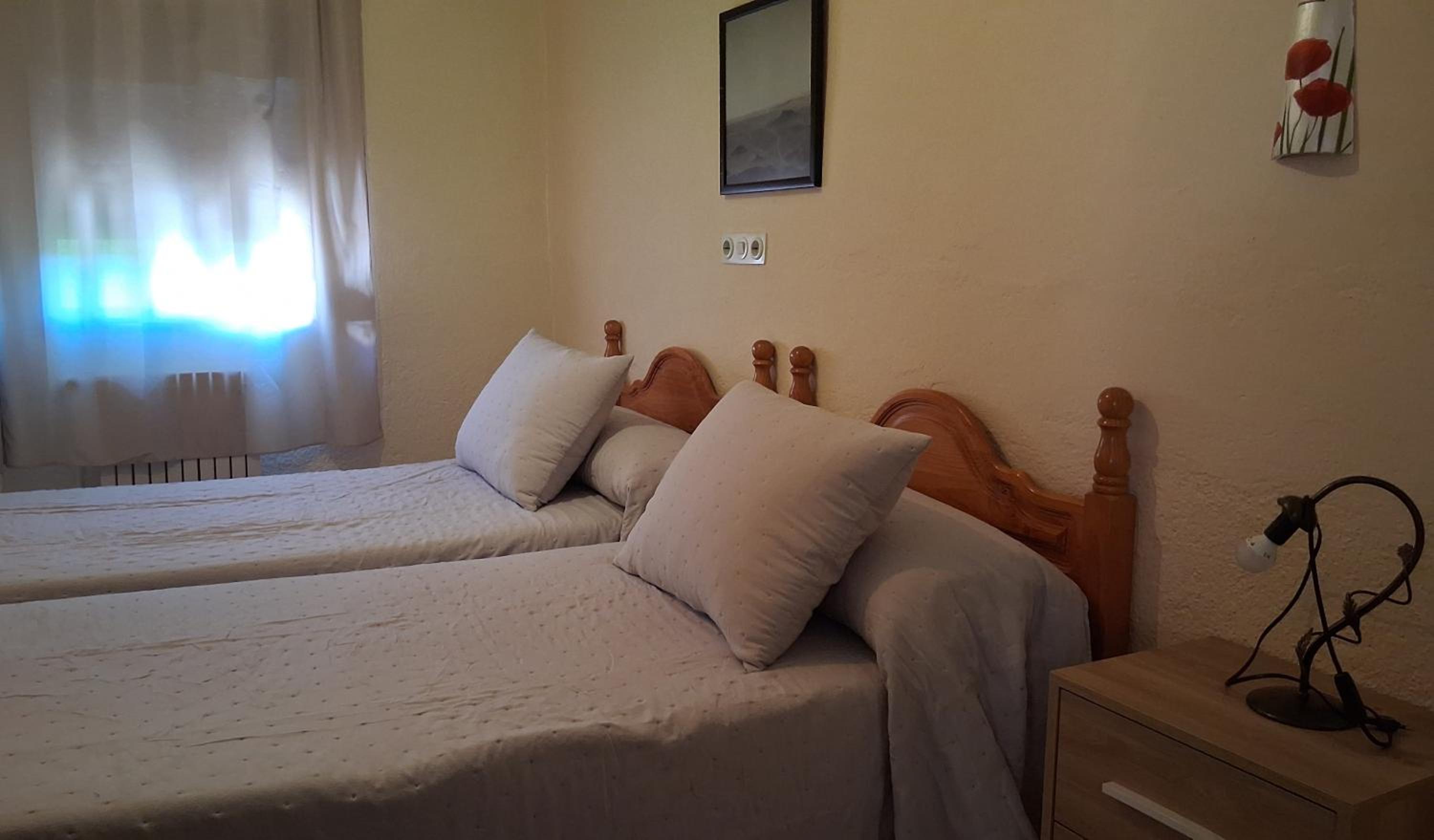 Three-Bedroom Apartment with Mountain View photo 2