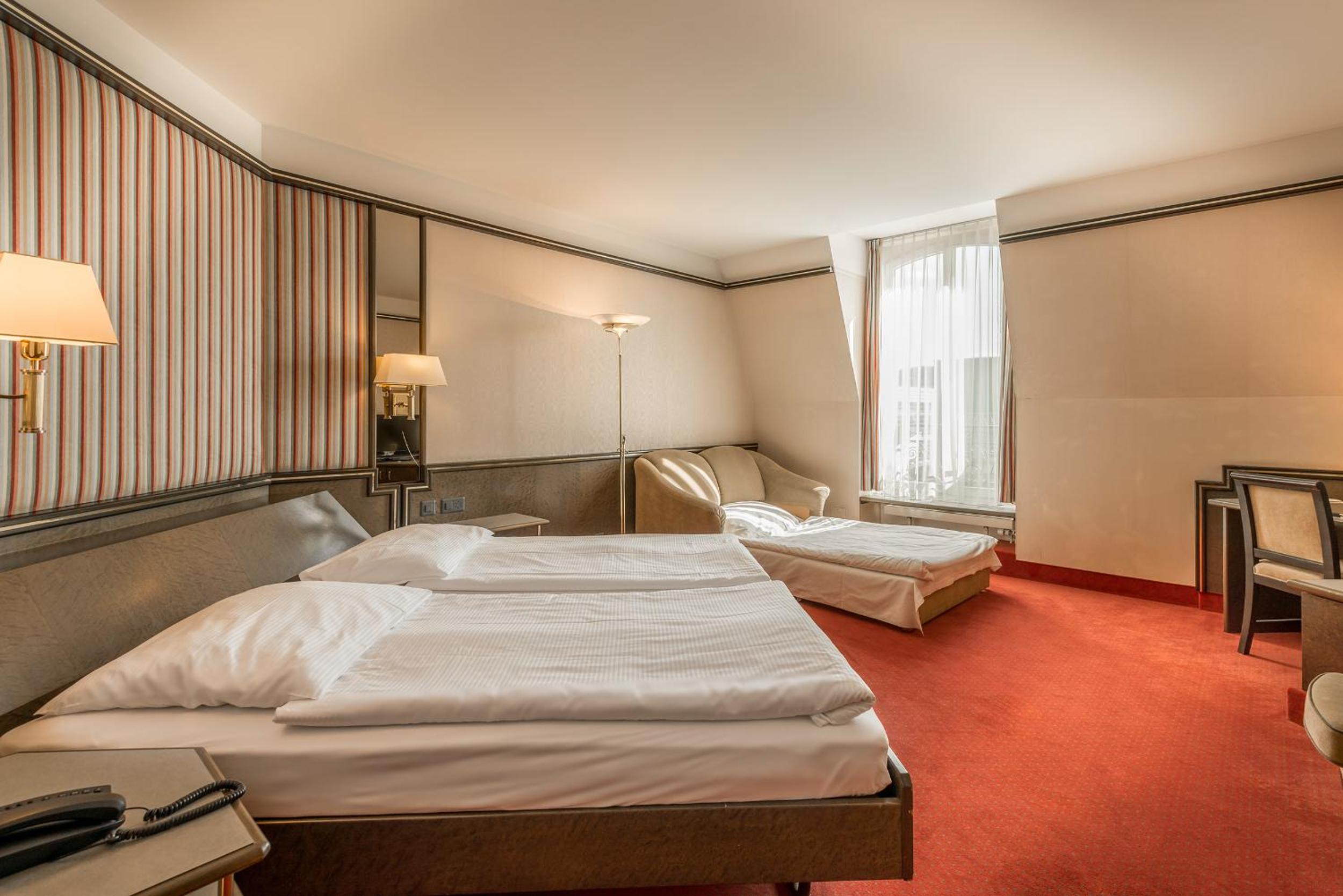 Quadruple Room - Photo 5