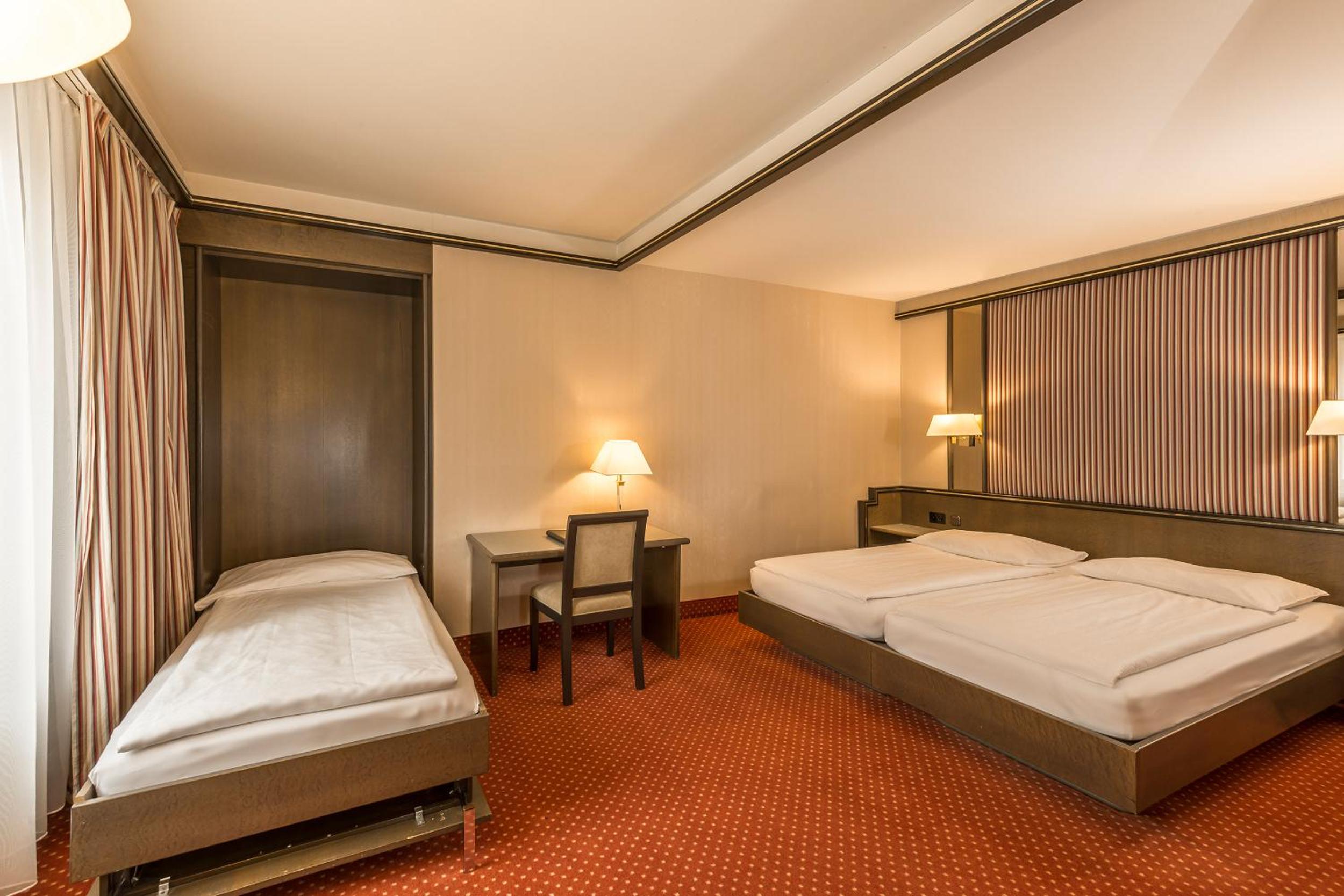 Triple Room - Photo 8