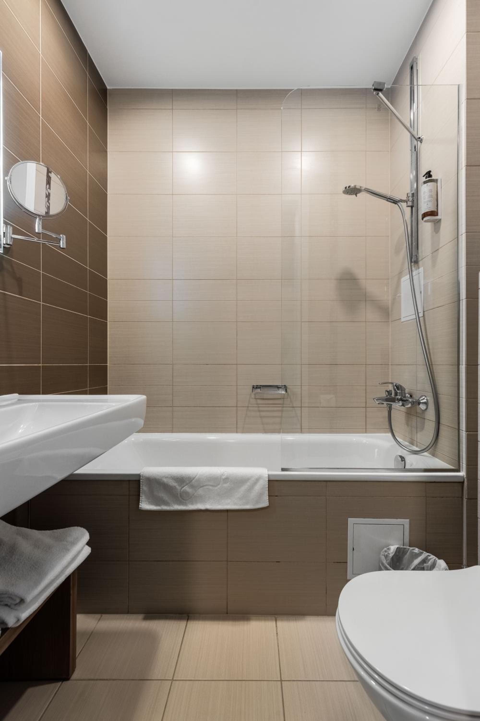 Modern Superior Double or Twin Room photo 2