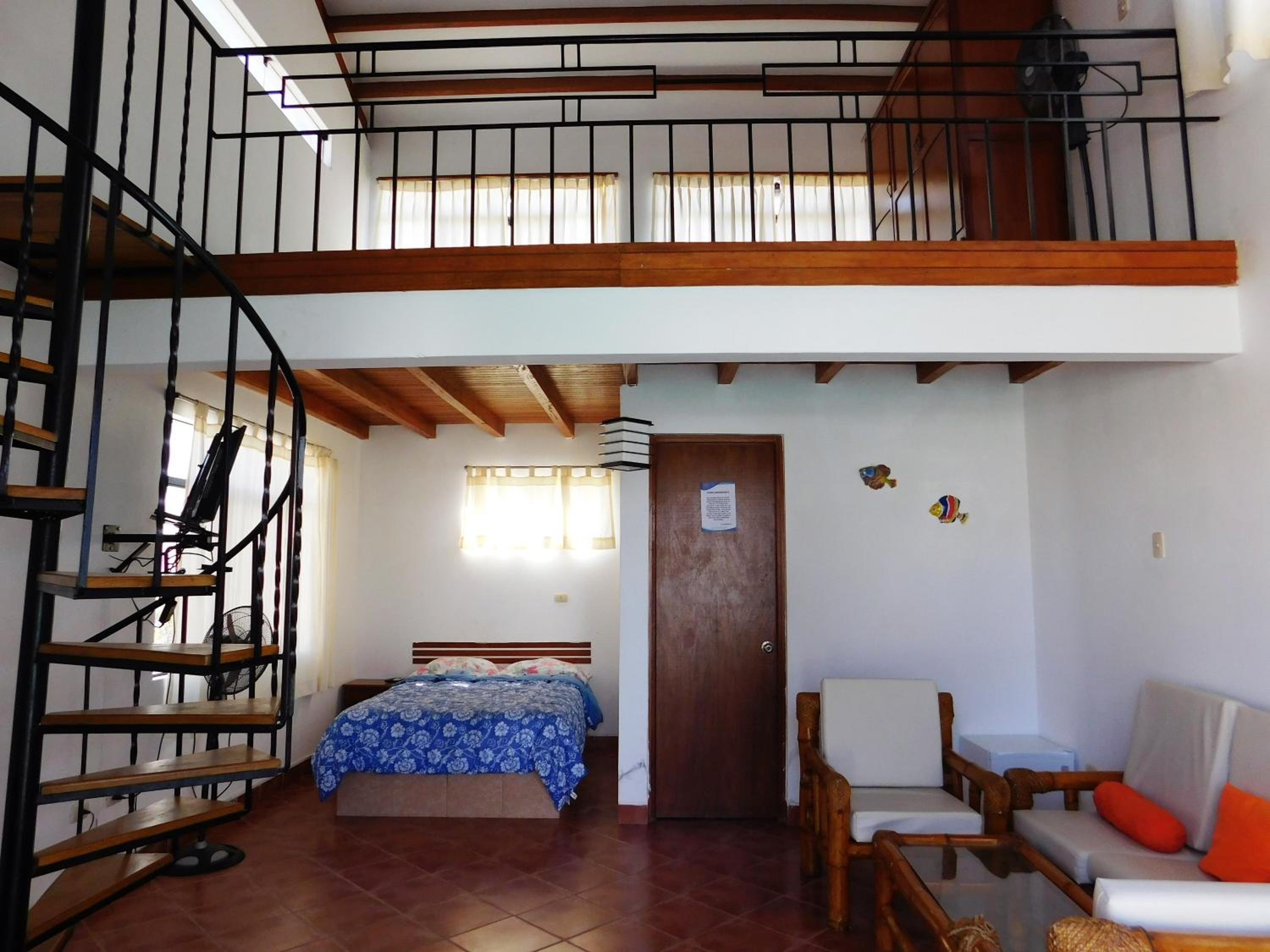 Comfort Triple Room with Private Bathroom