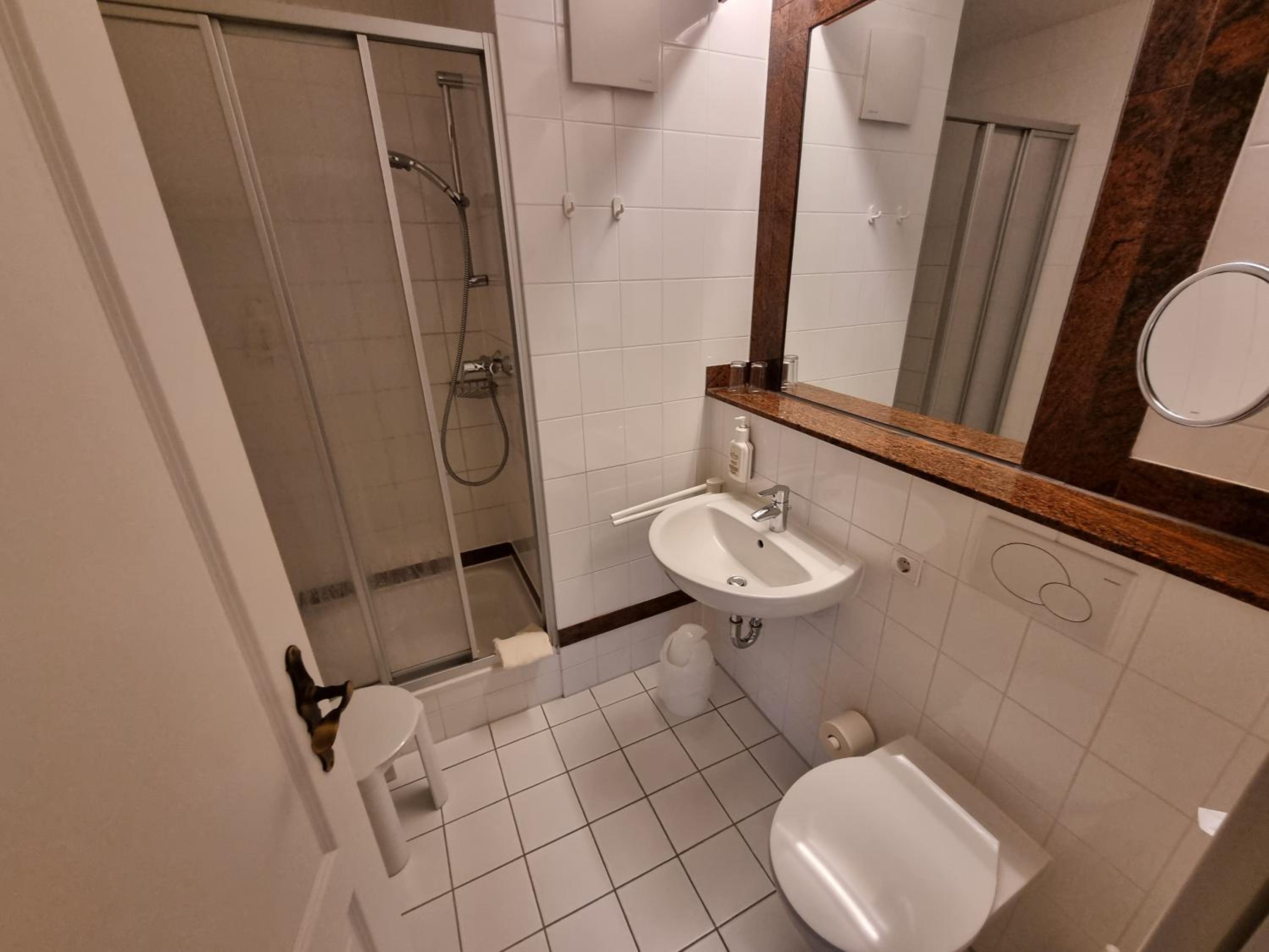 Standard Single Room