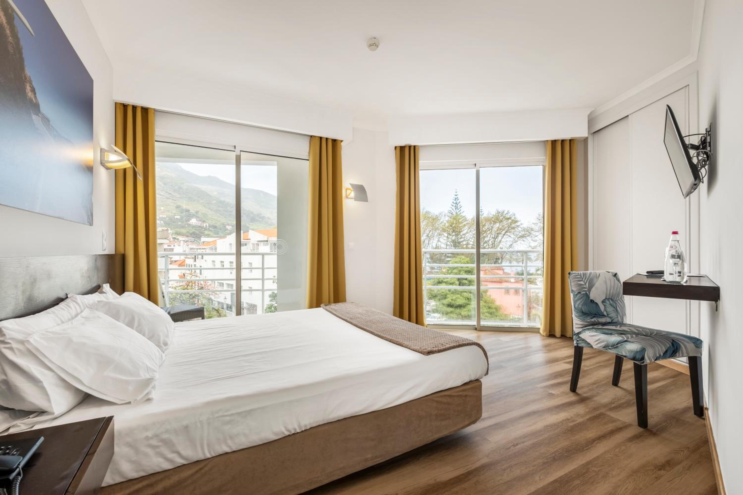 Double Room - Photo 6