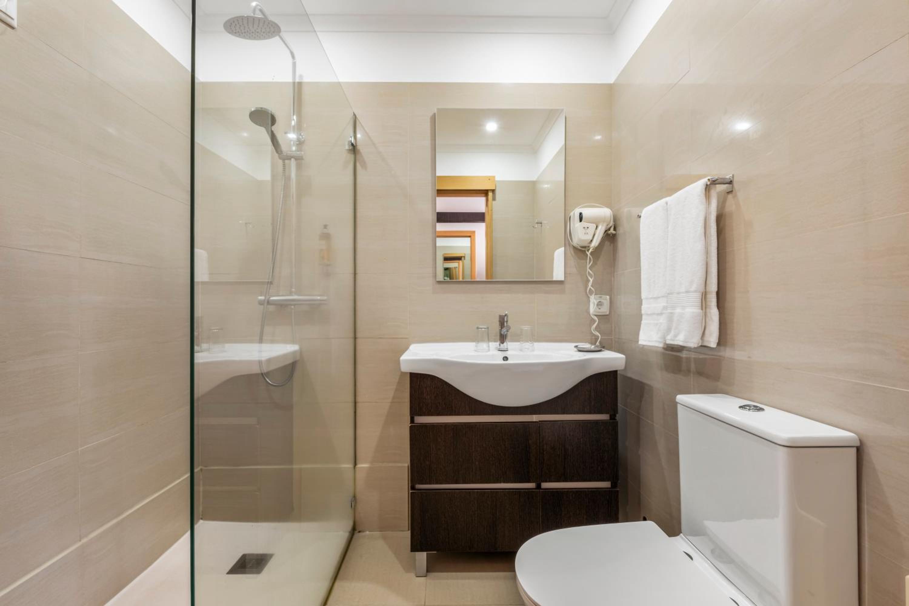 Double Room - Photo 4