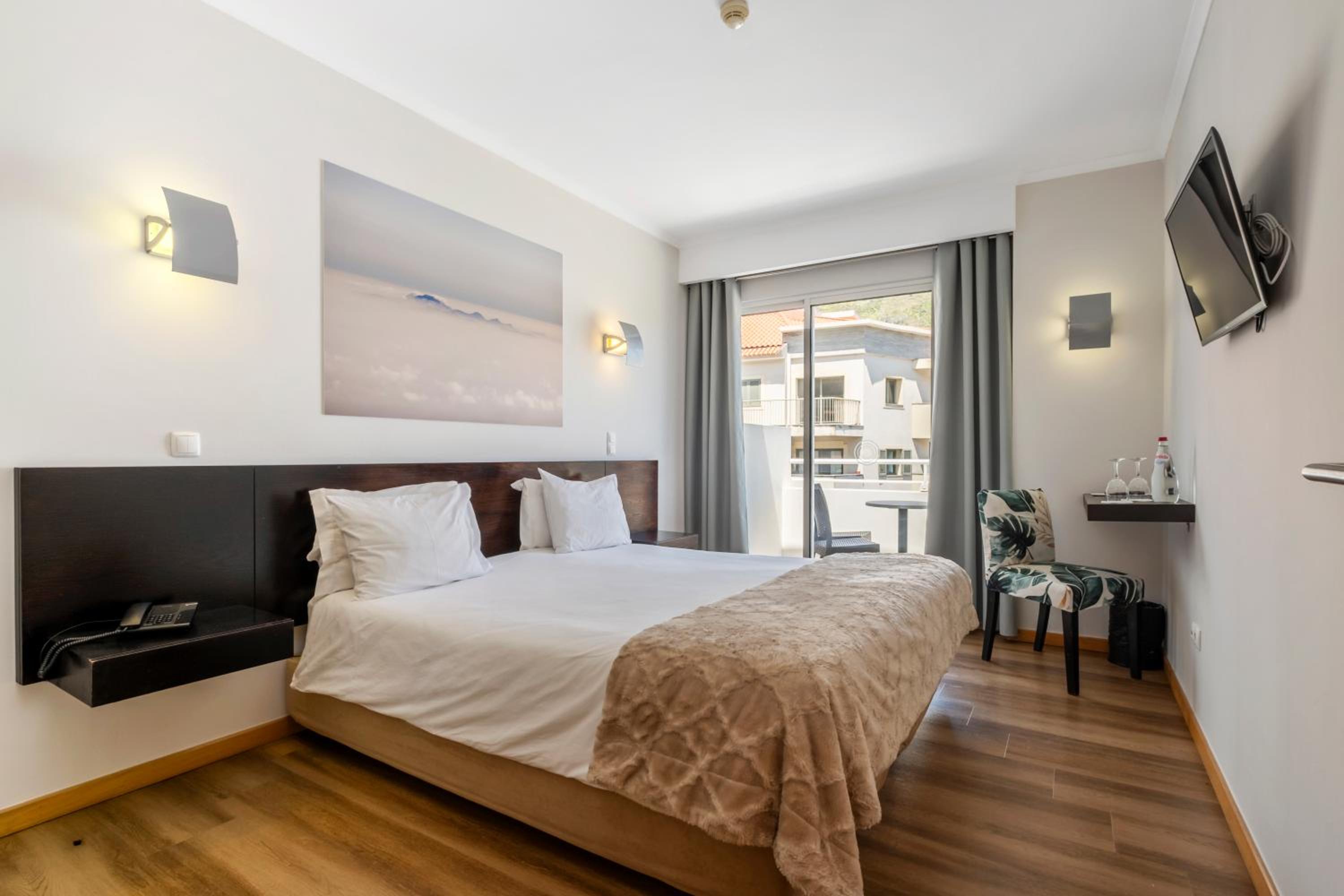Double Room - Photo 3