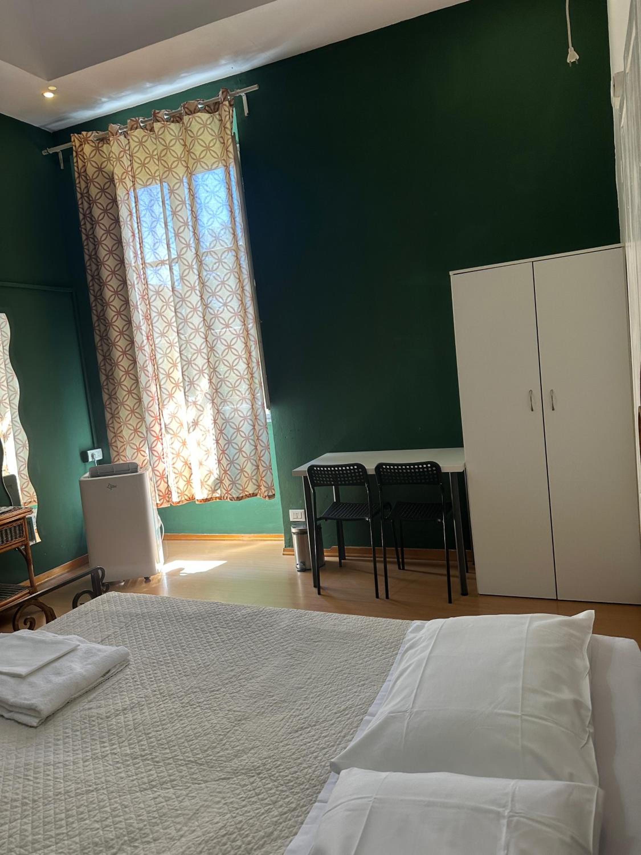 Double Room with Shared Bathroom photo 1