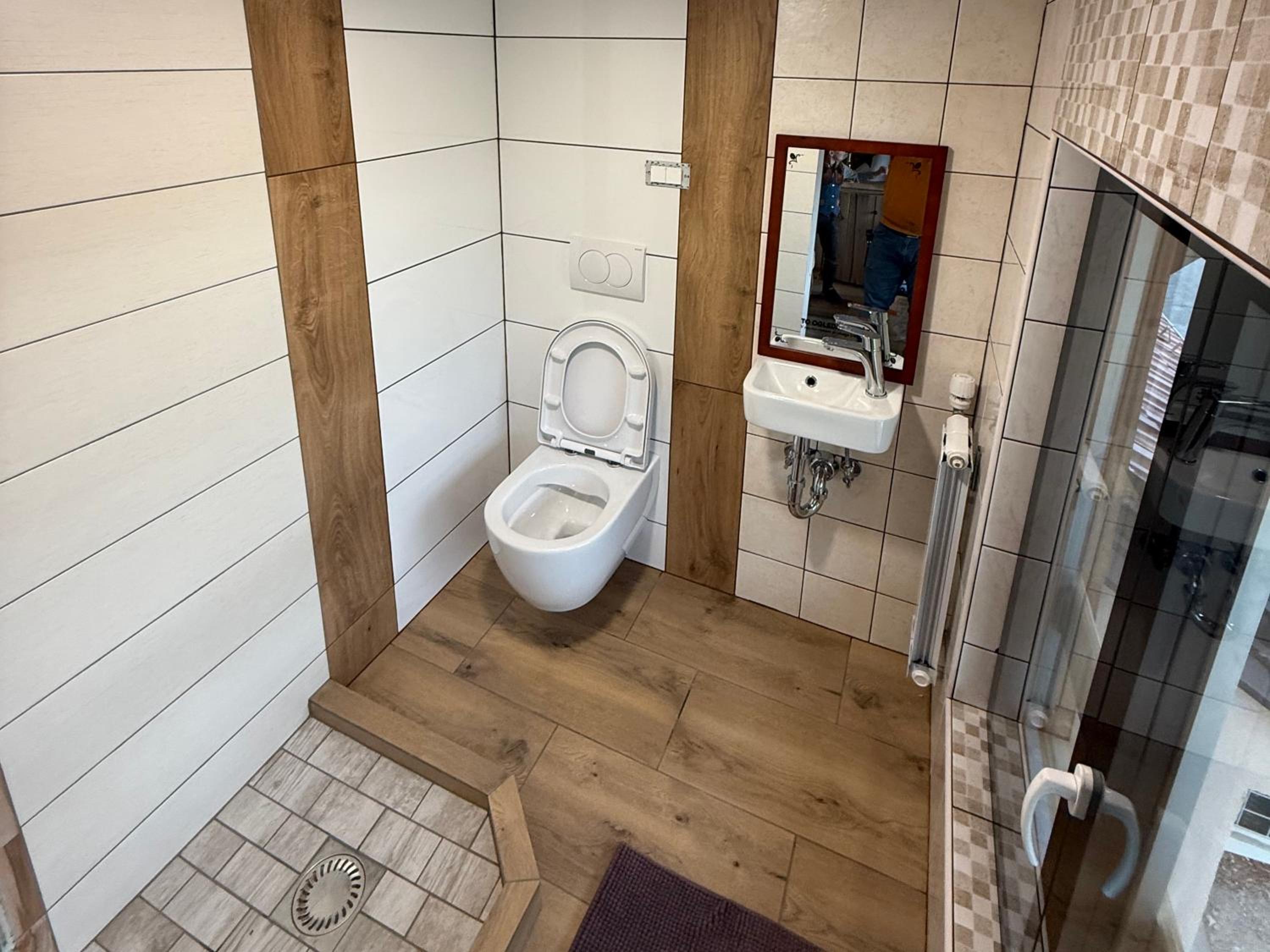 One Bedroom Apartment