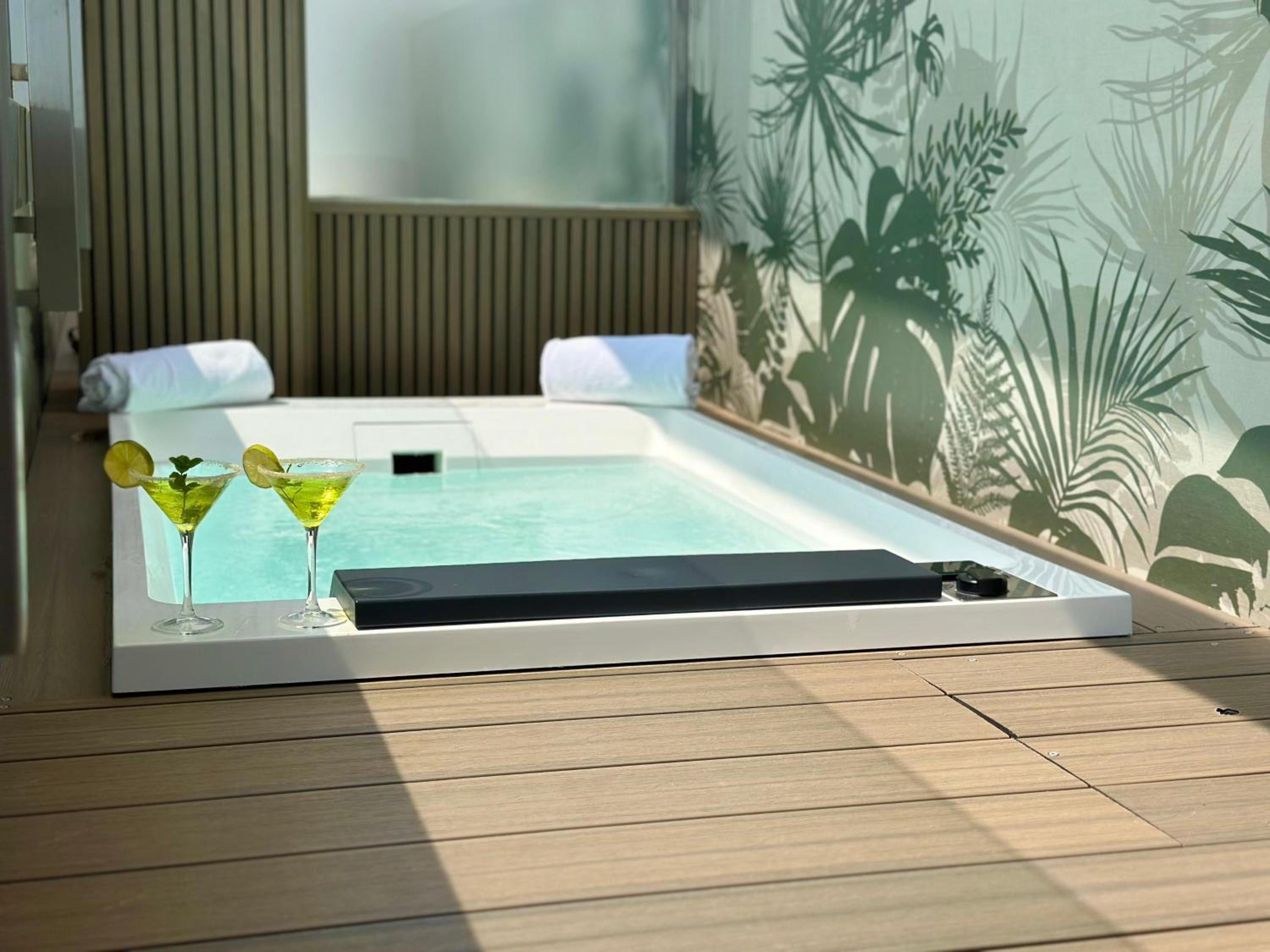Deluxe Double or Twin Room with Spa Bath photo 1