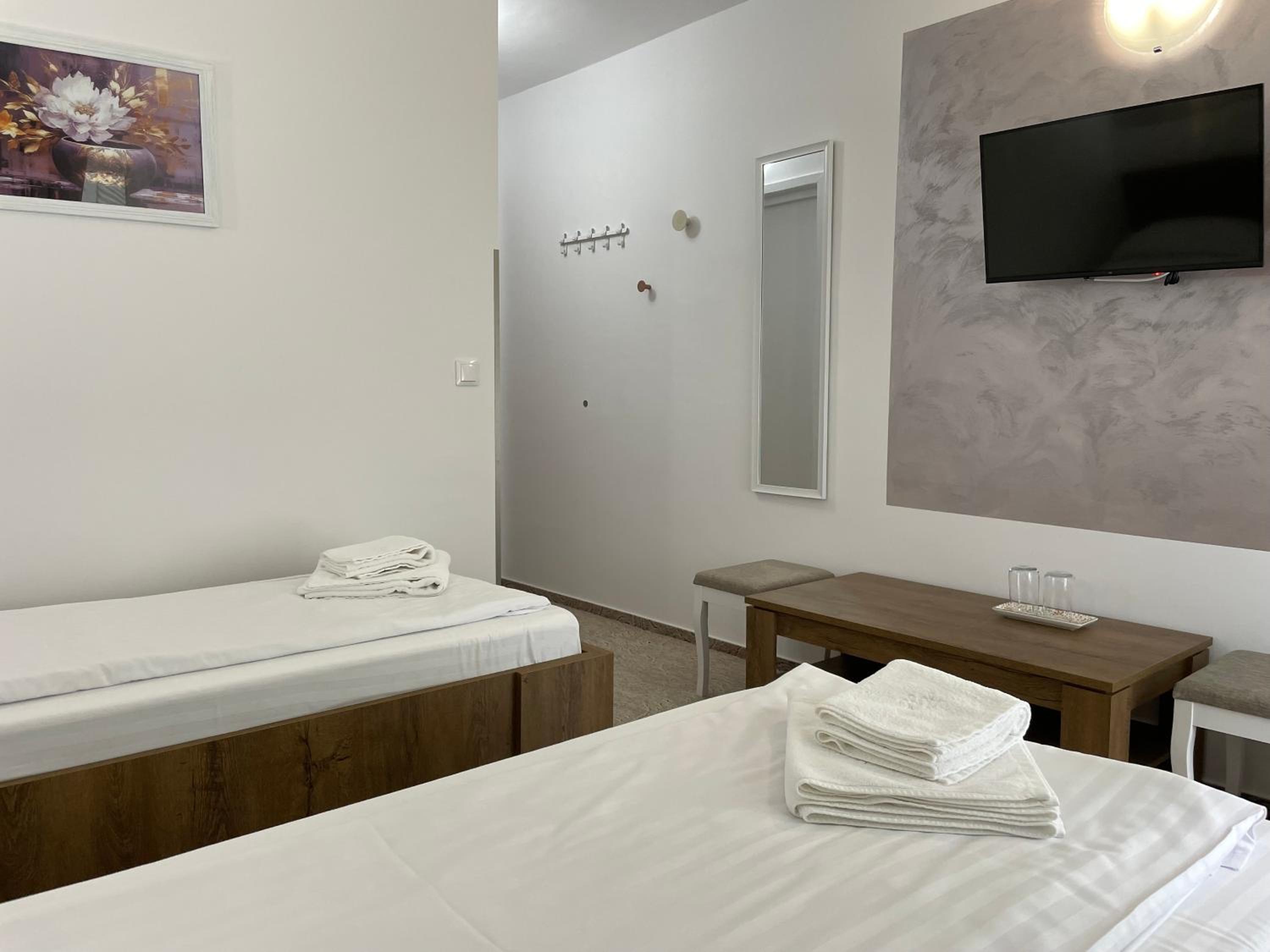 Deluxe Double or Twin Room photo 1