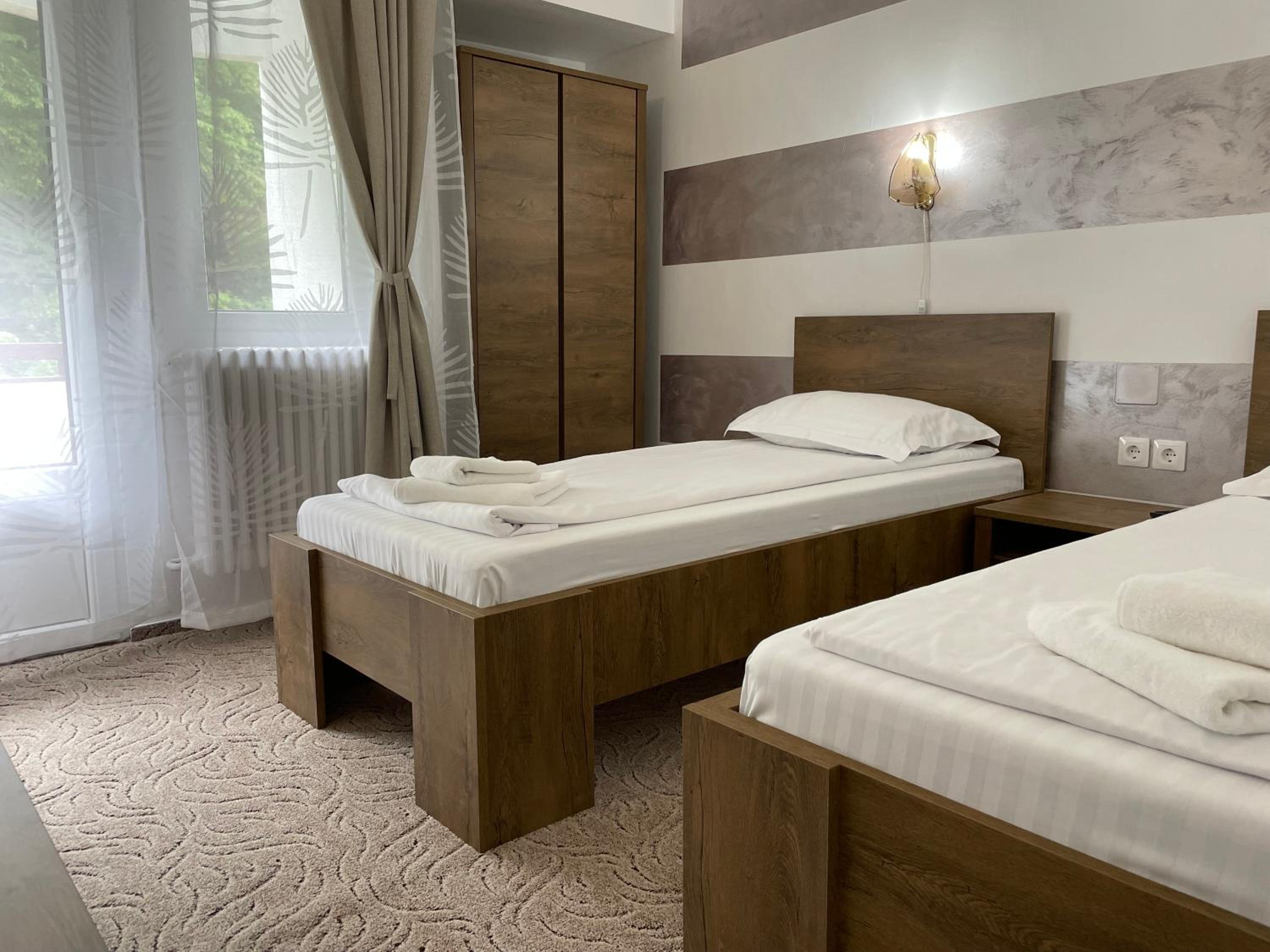 Deluxe Double or Twin Room photo 2