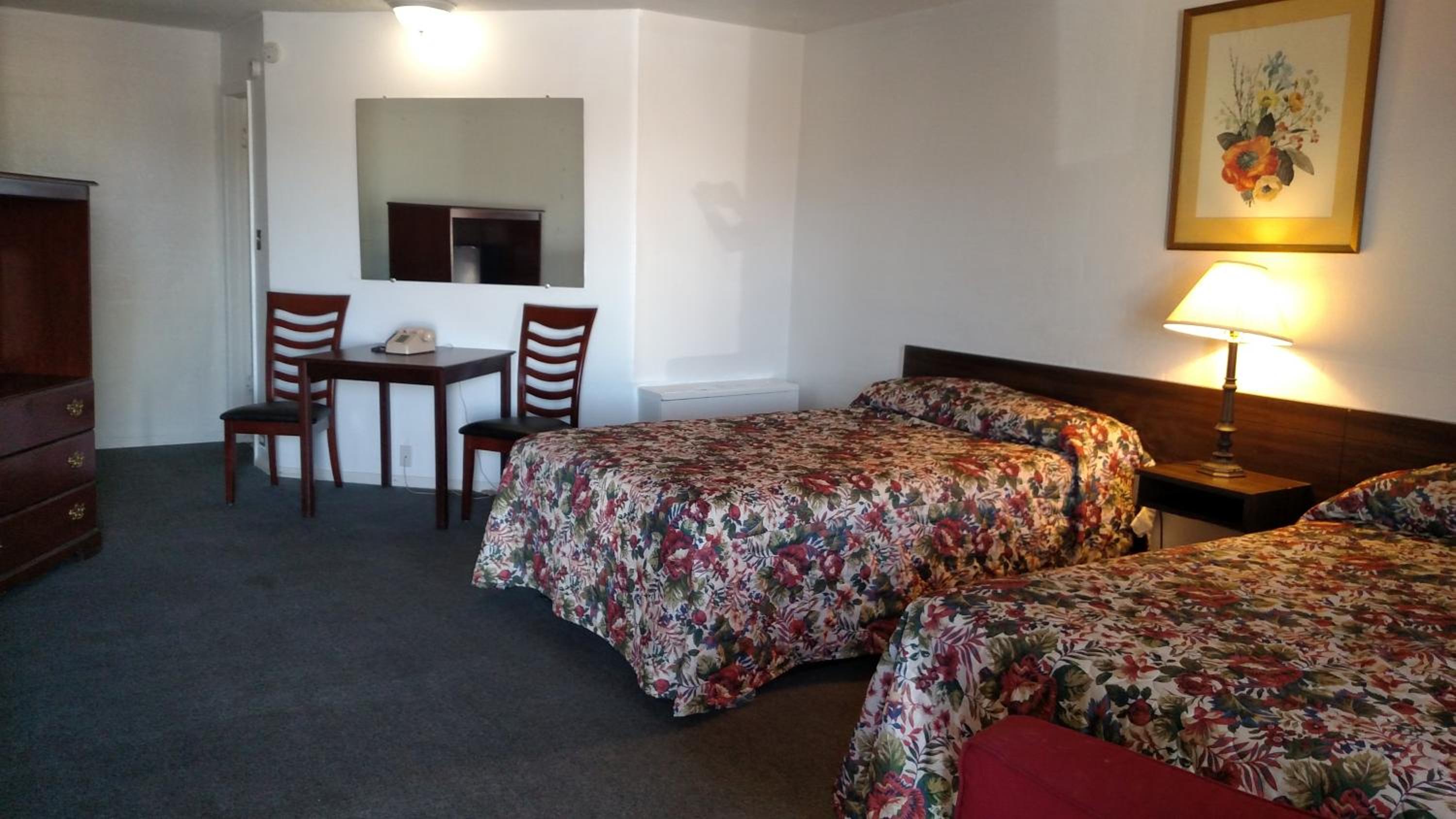 Double Room with Two Double Beds photo 1