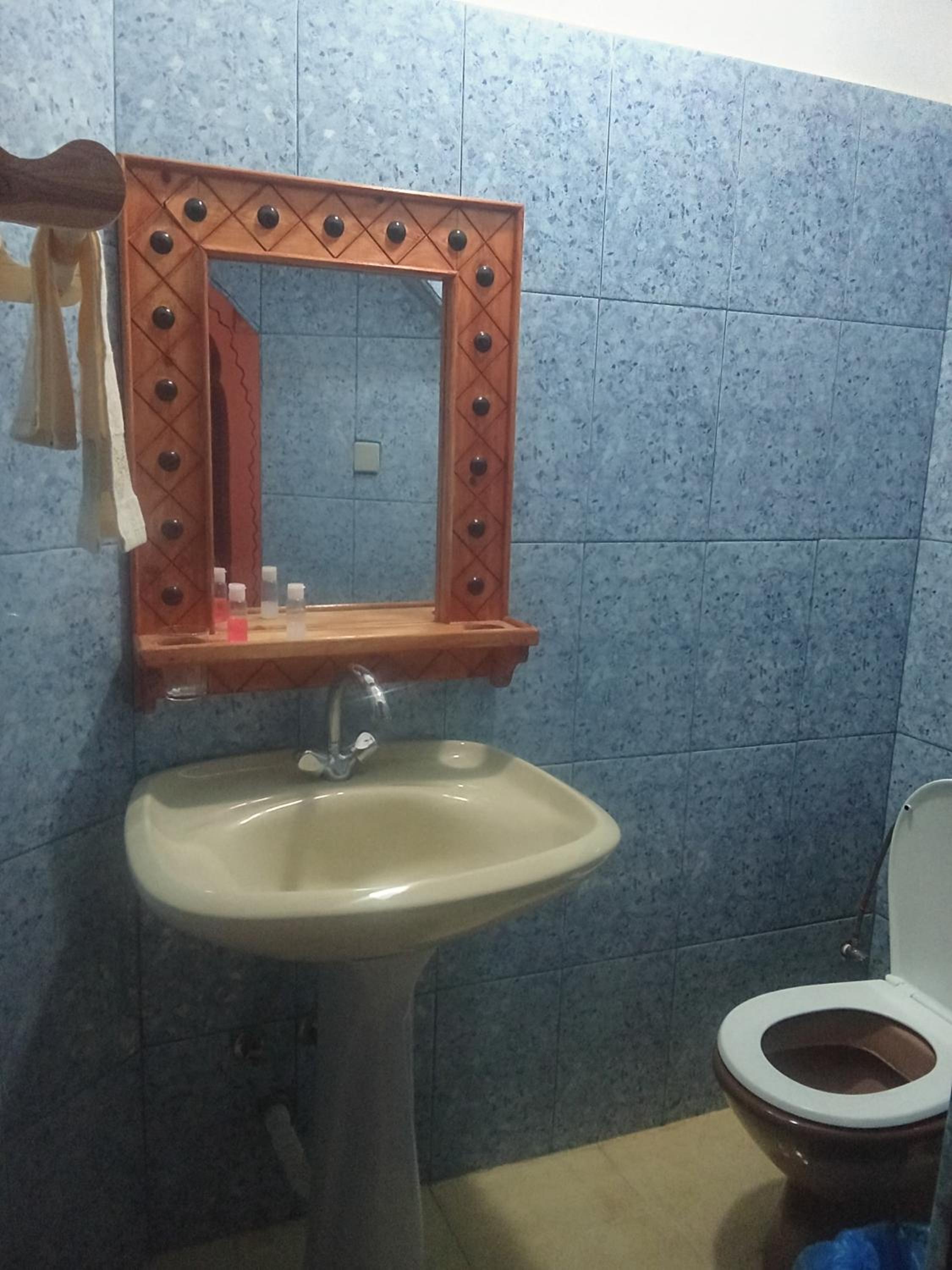 Family Room with Private Bathroom - Photo 12