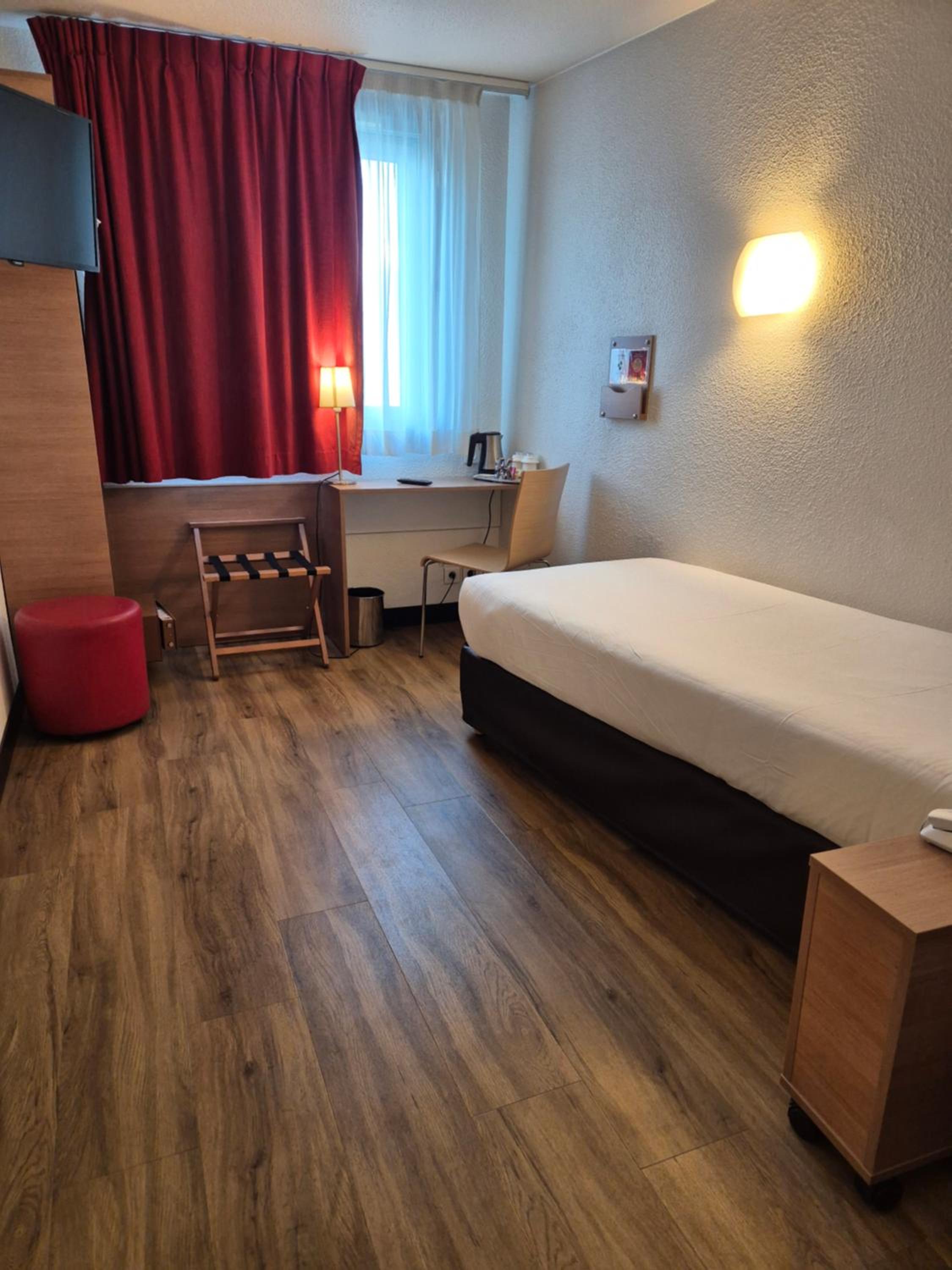 Standard Room - 1 Single Bed