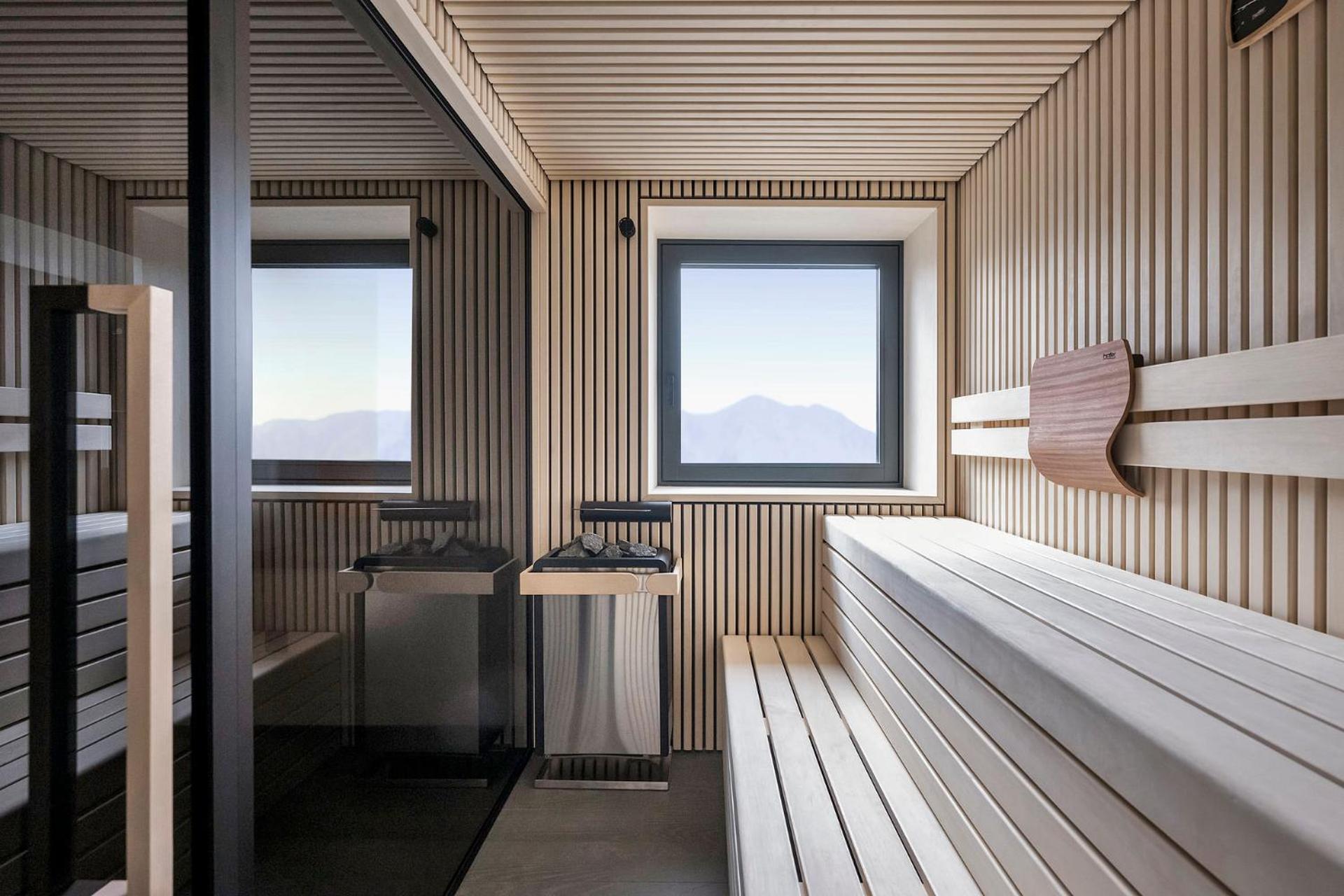 Suite with Sauna - Photo 2