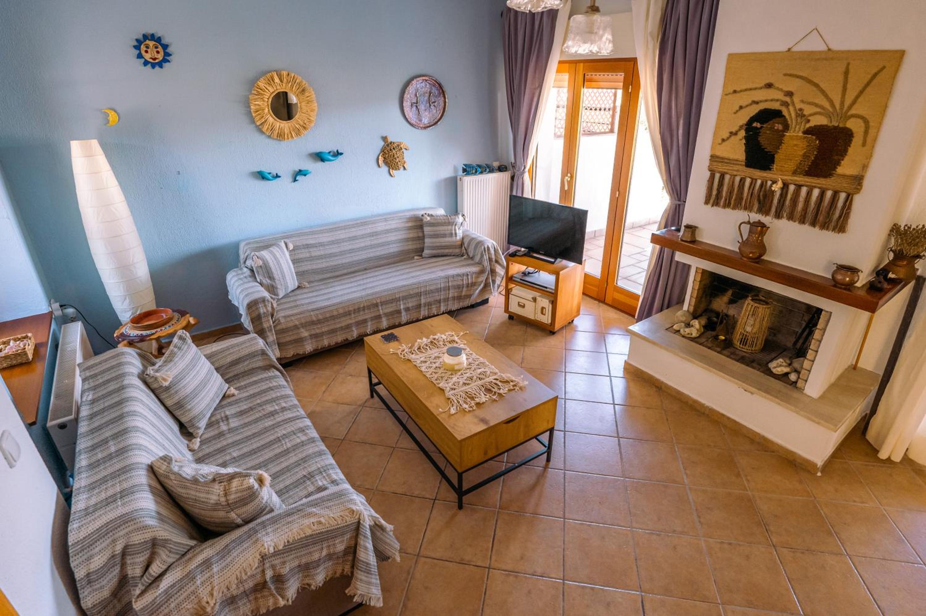 Three-Bedroom Vacation Home  photo 2
