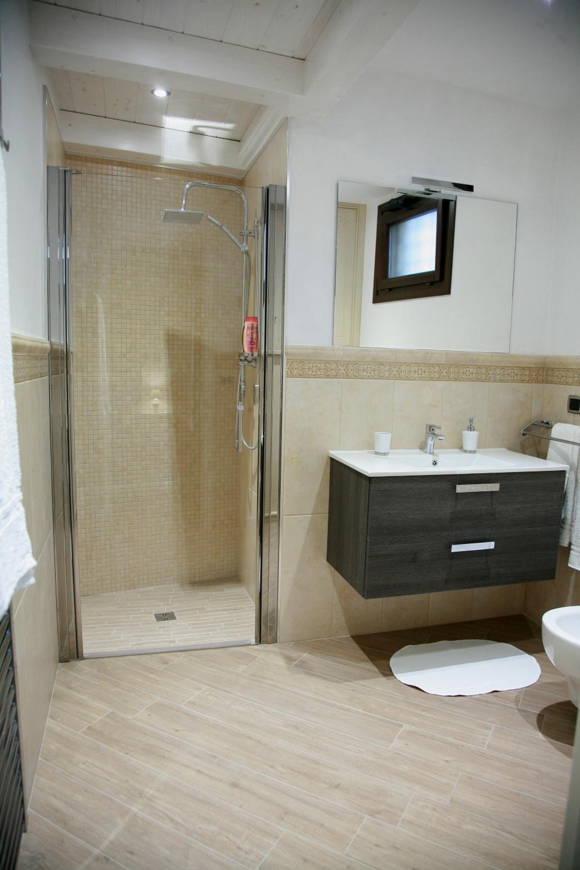 Two-Bedroom House photo 2