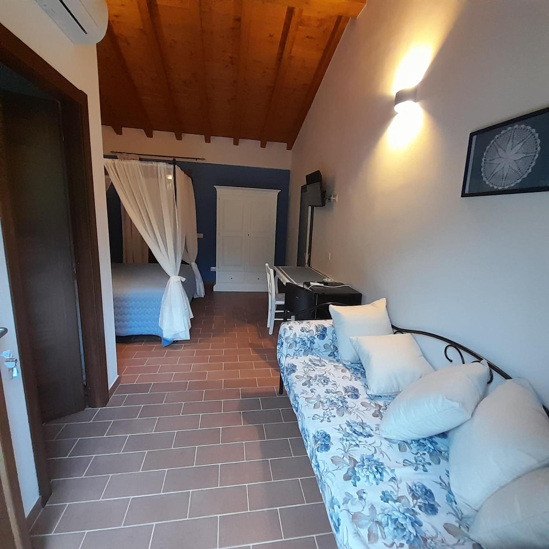 Deluxe Triple Room with Sea View