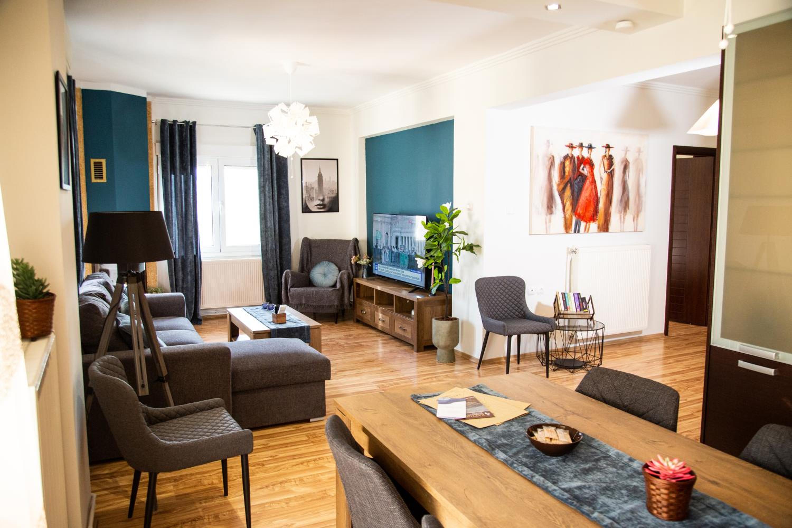 Three-Bedroom Apartment with Balcony