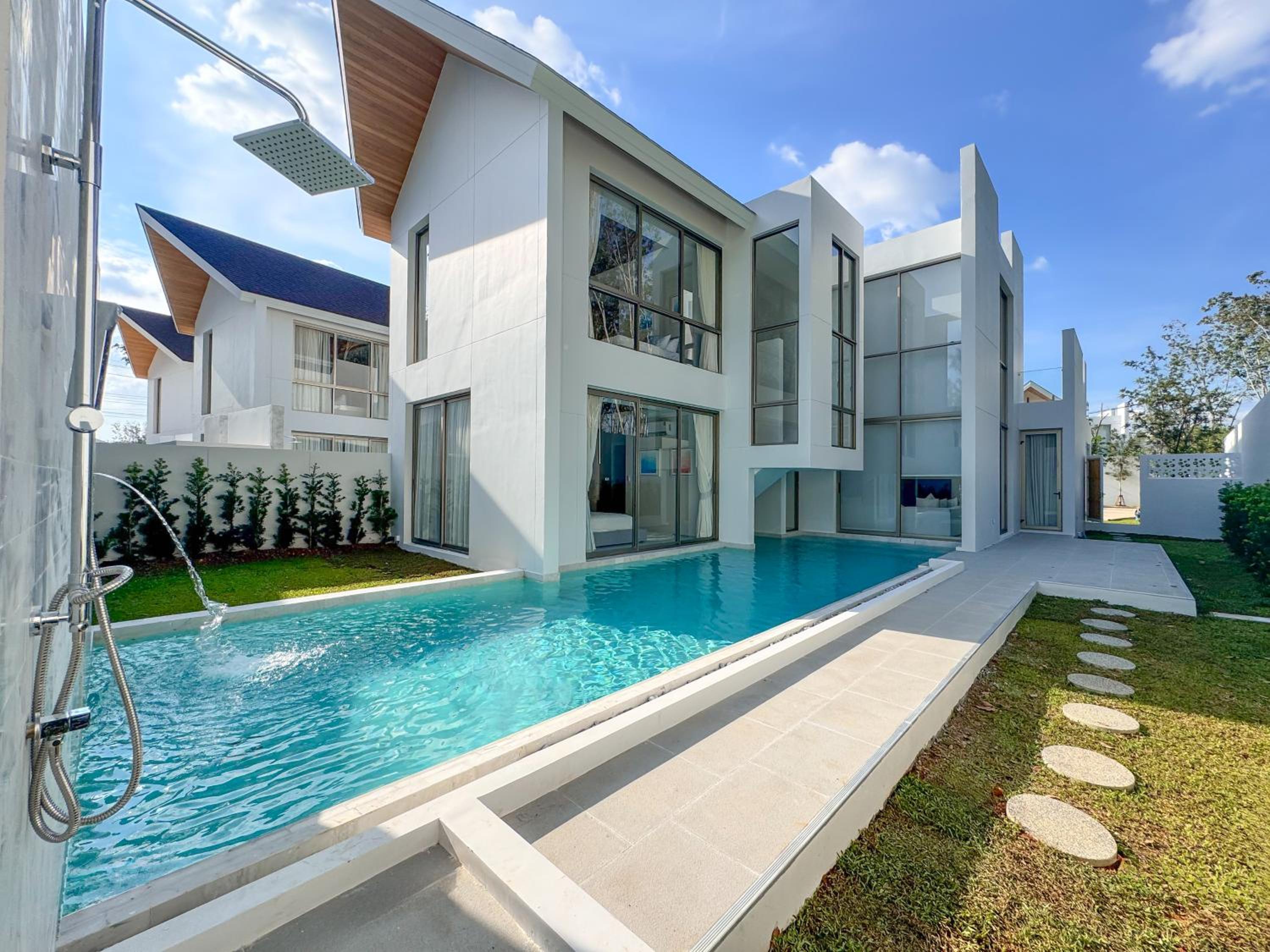 Villa with Private Pool photo 2