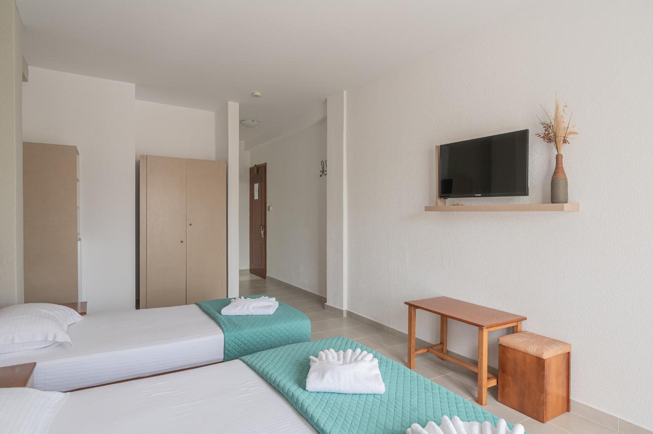 Comfort Triple Room photo 2